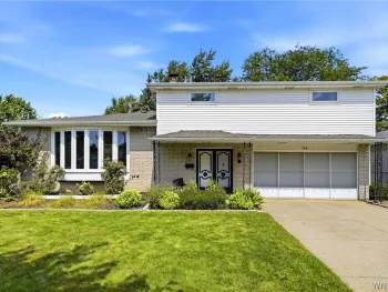 Property at 196 Claudette Court, Cheektowaga, NY 14043
