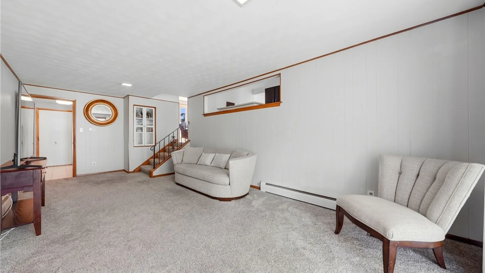 Property at 196 Claudette Court, Cheektowaga, NY 14043 16
