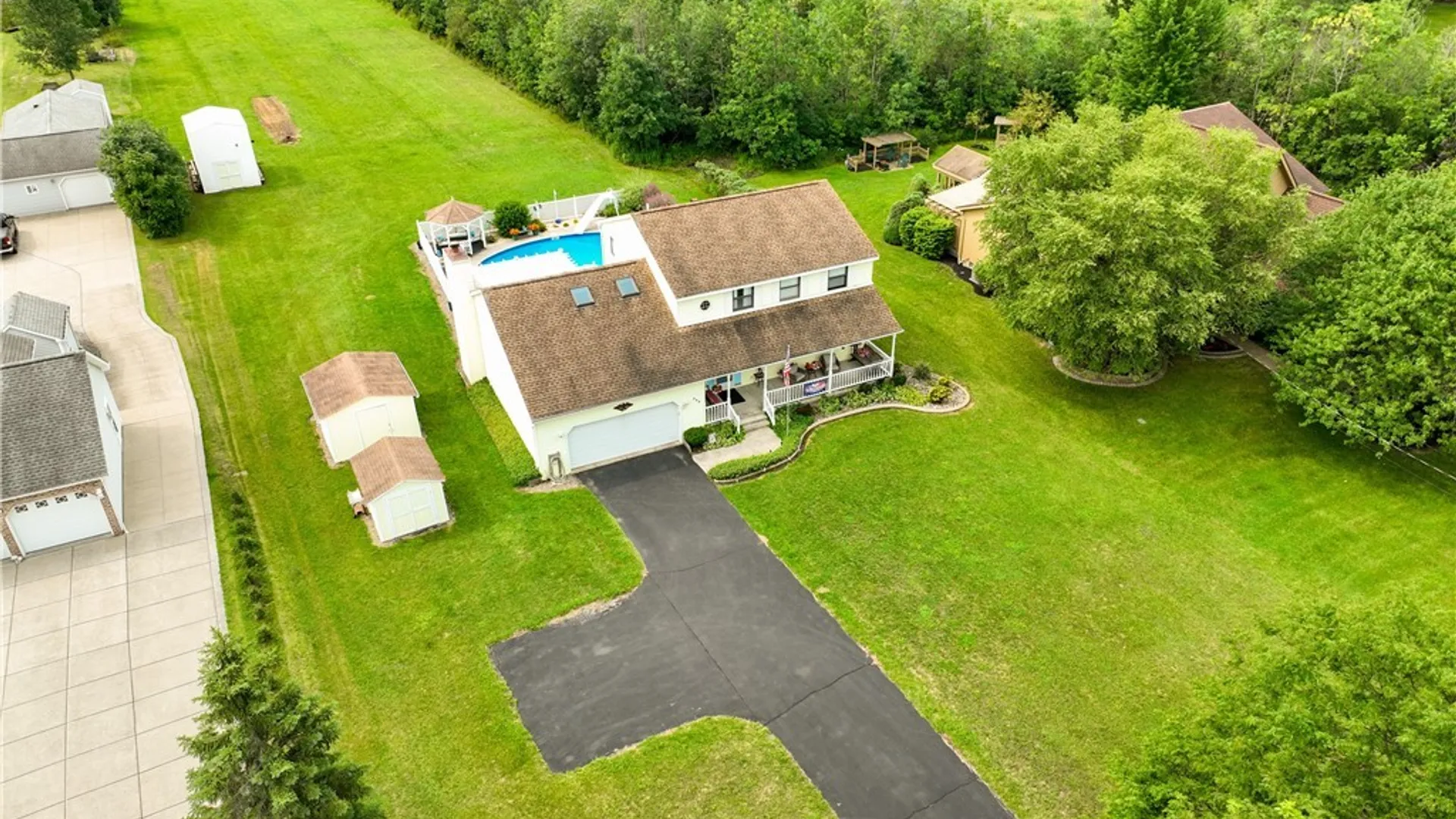 Property at 463 Pleasant View Drive, Lancaster, NY 14086 40