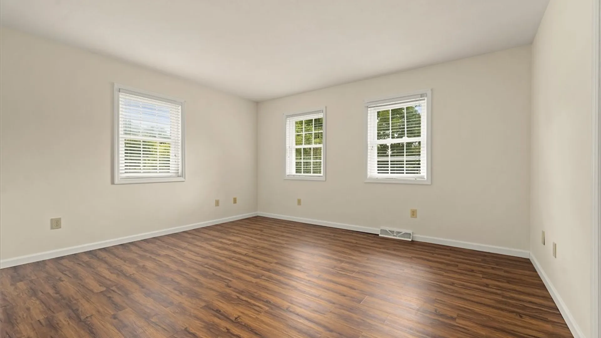 Property at 424 Ransom Avenue, Sherrill, NY 13461 32