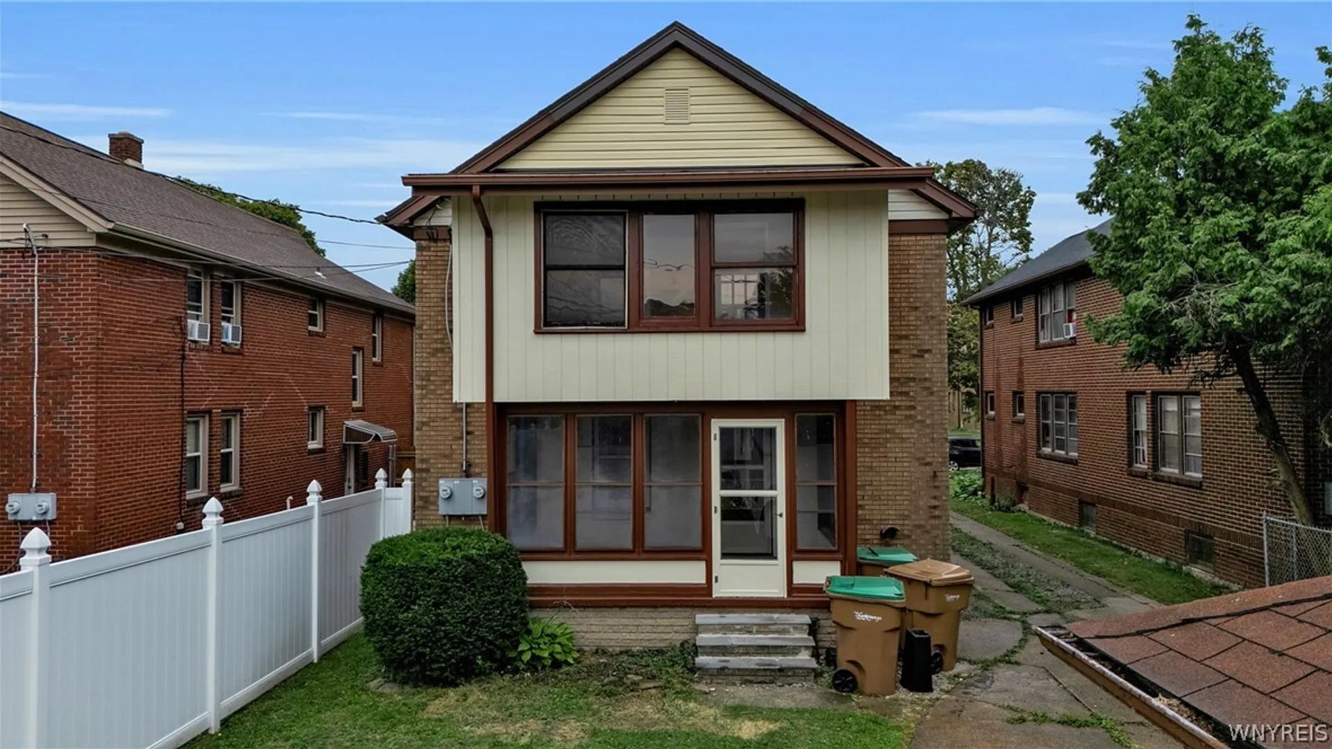 Property at 26 Concord Pl, Cheektowaga, NY 14215 44