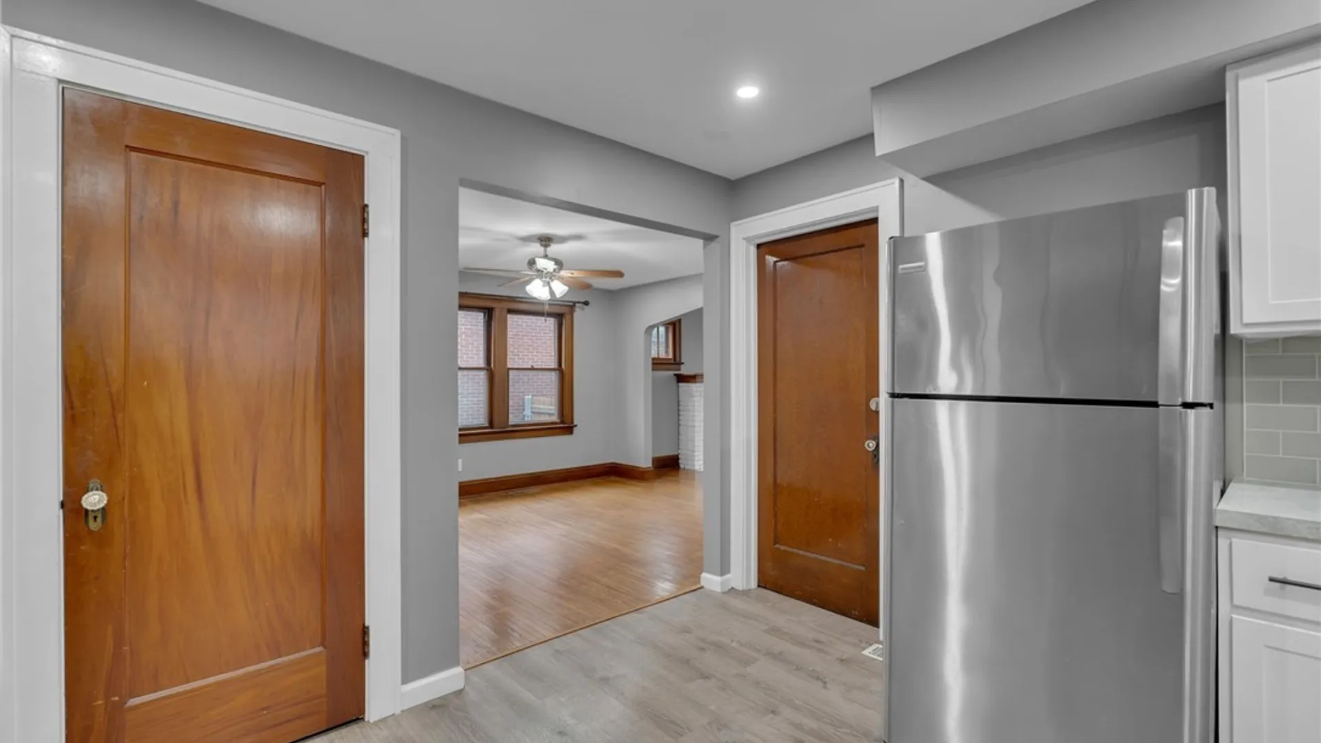 Property at 26 Concord Pl, Cheektowaga, NY 14215 13