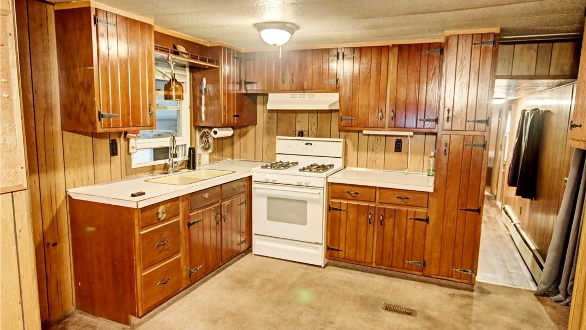 Property at 1005 Wish Circle, Aurora, NY 14052 3