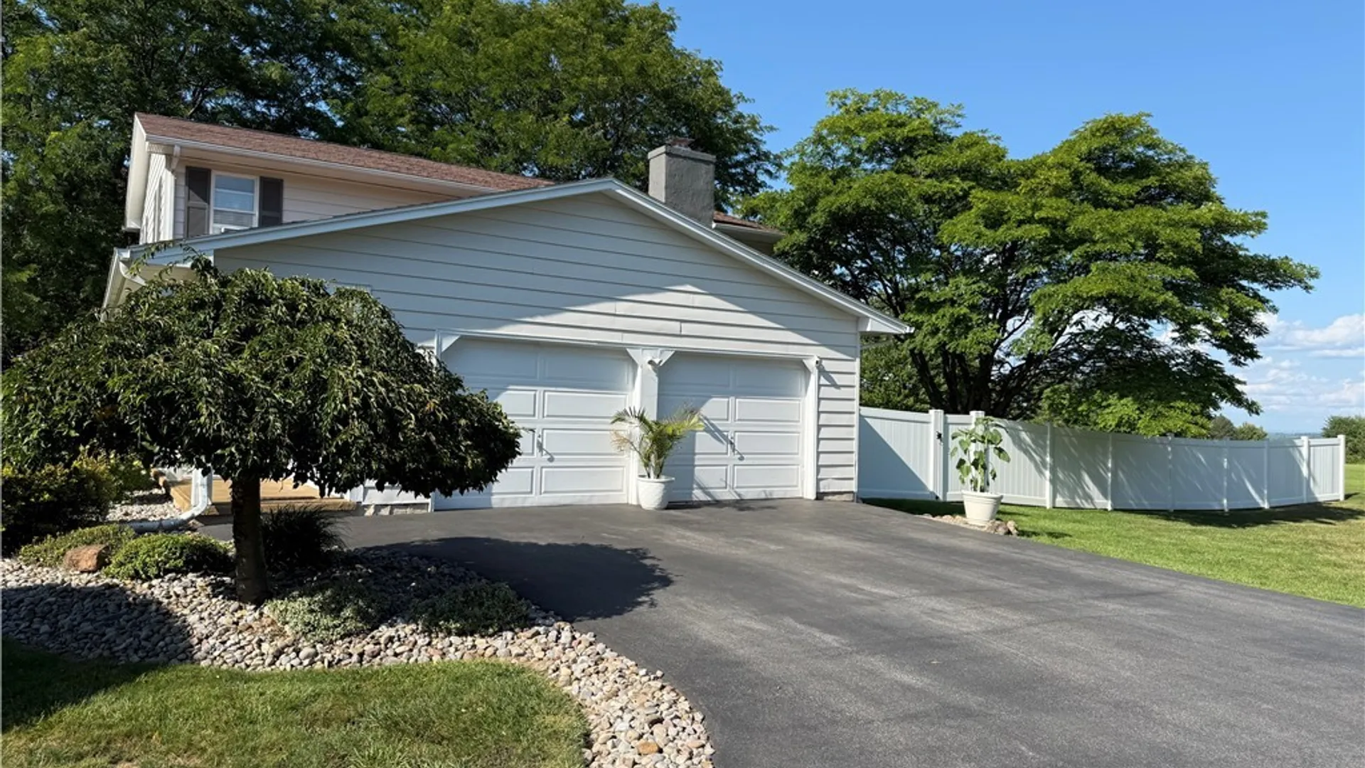 Property at 625 Deerfield Drive, Oneida, NY 13421 3