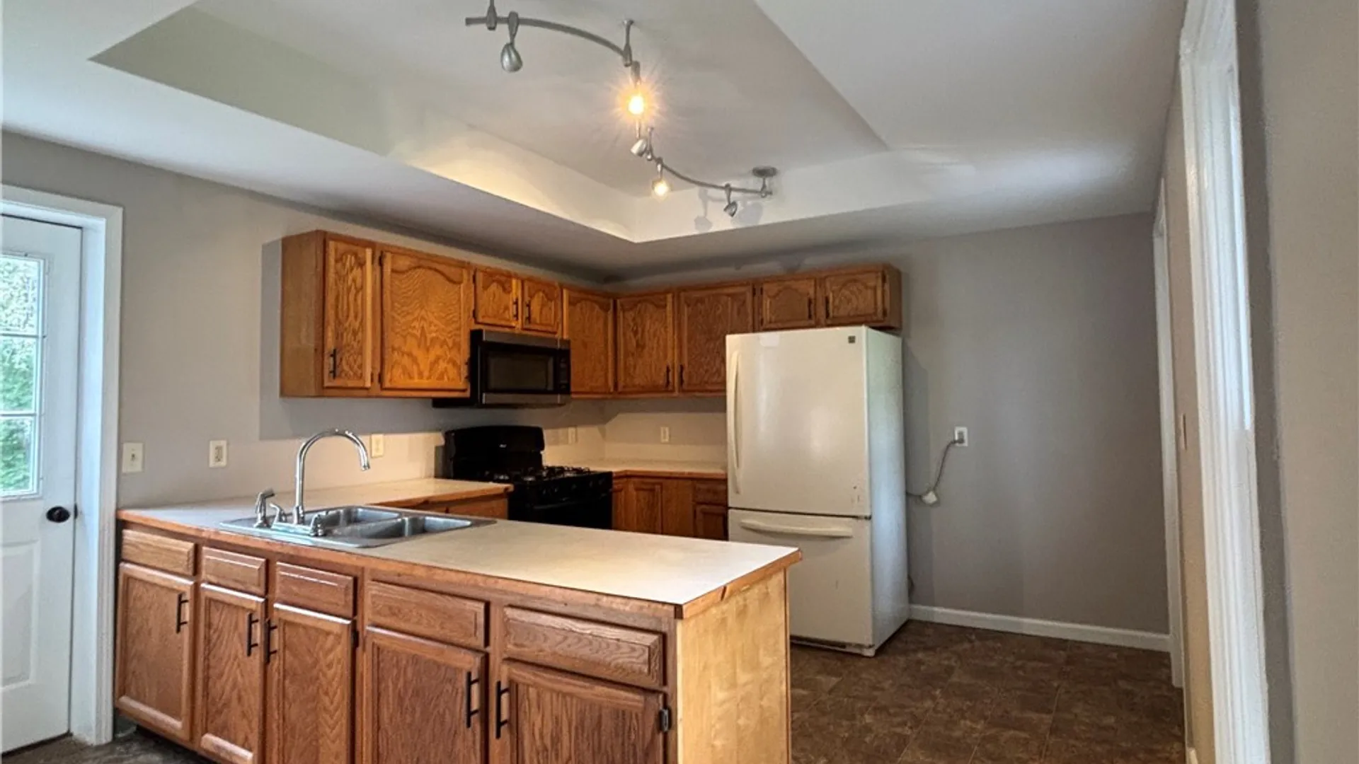 Property at 27 Delevan Avenue, Yorkshire, NY 14042 6