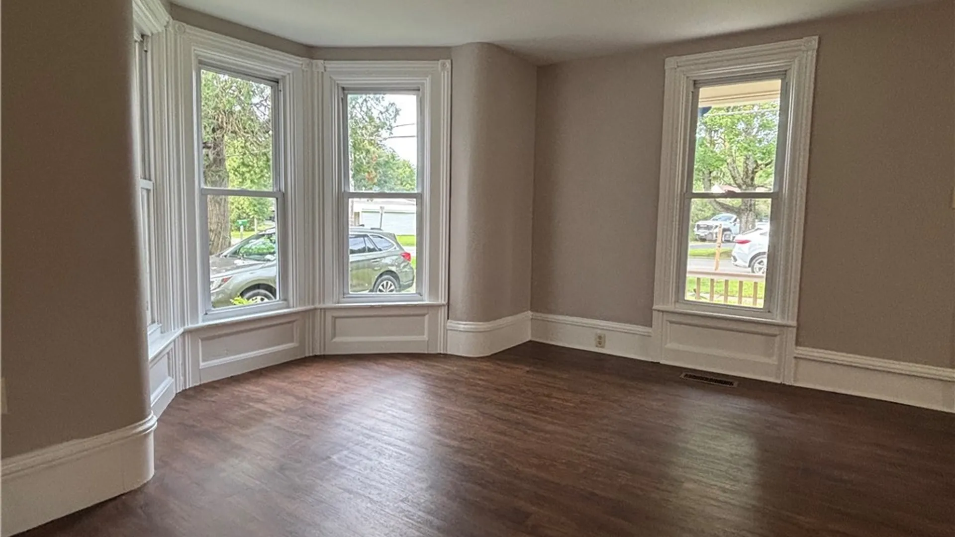 Property at 27 Delevan Avenue, Yorkshire, NY 14042 10