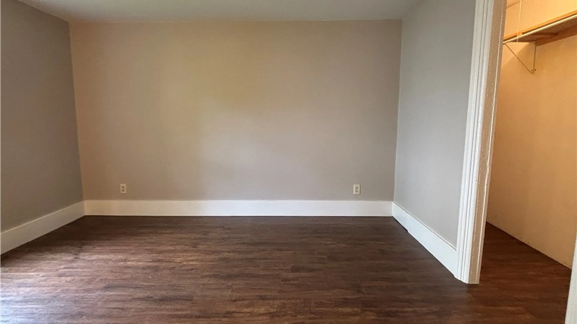 Property at 27 Delevan Avenue, Yorkshire, NY 14042 13