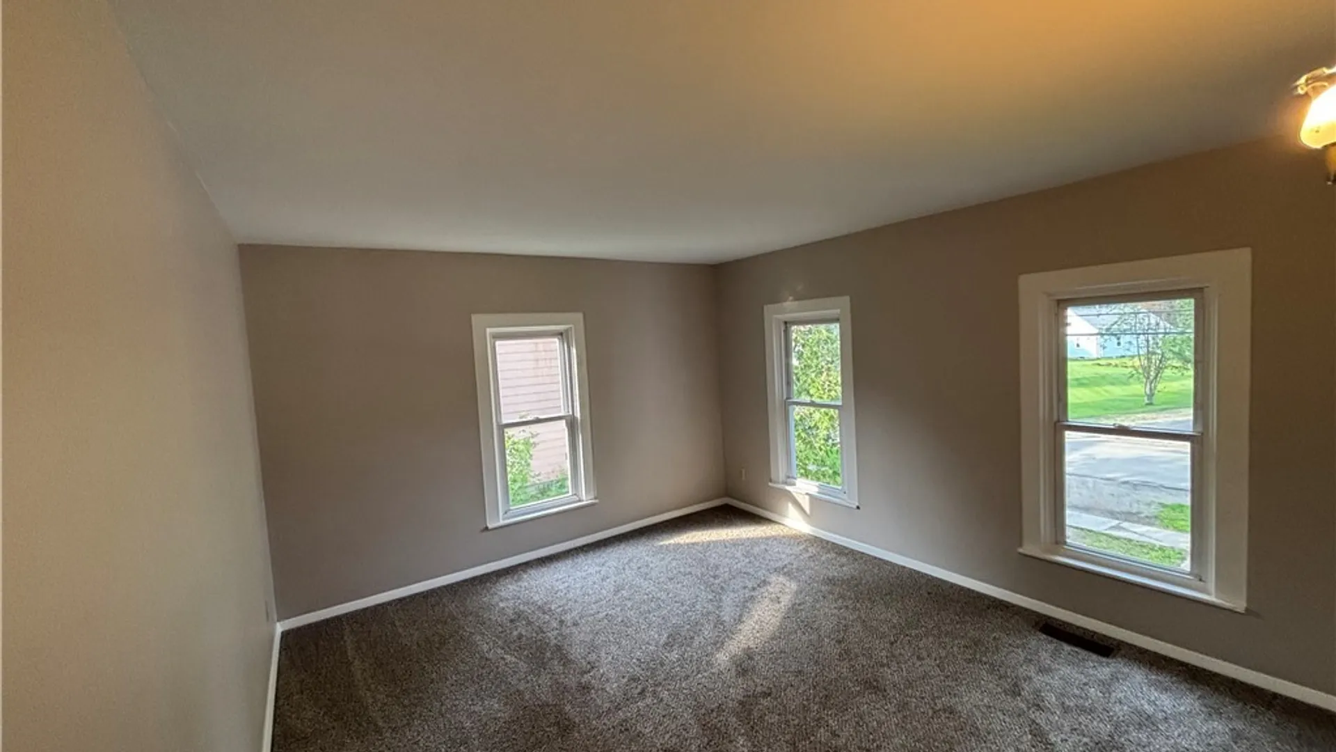 Property at 27 Delevan Avenue, Yorkshire, NY 14042 15