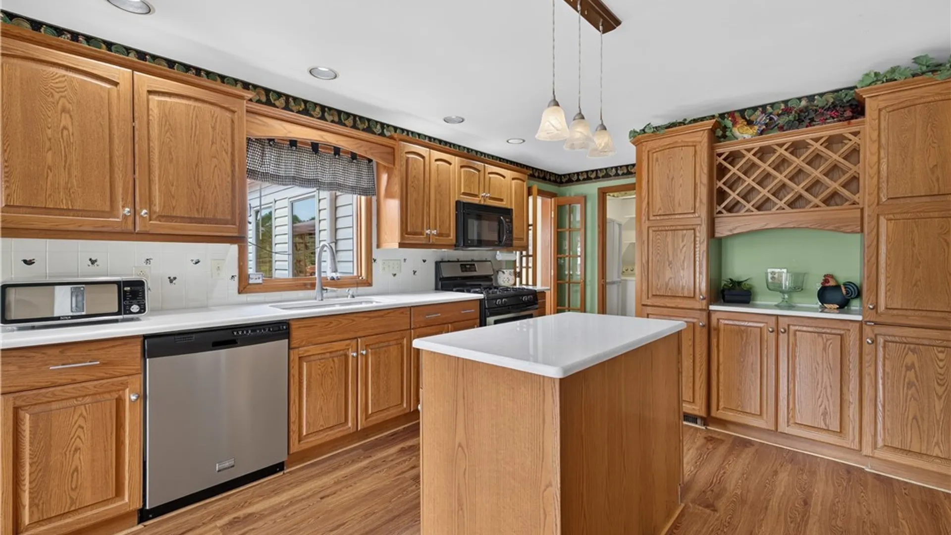 Property at 230 Michael Road, West Seneca, NY 14127 18
