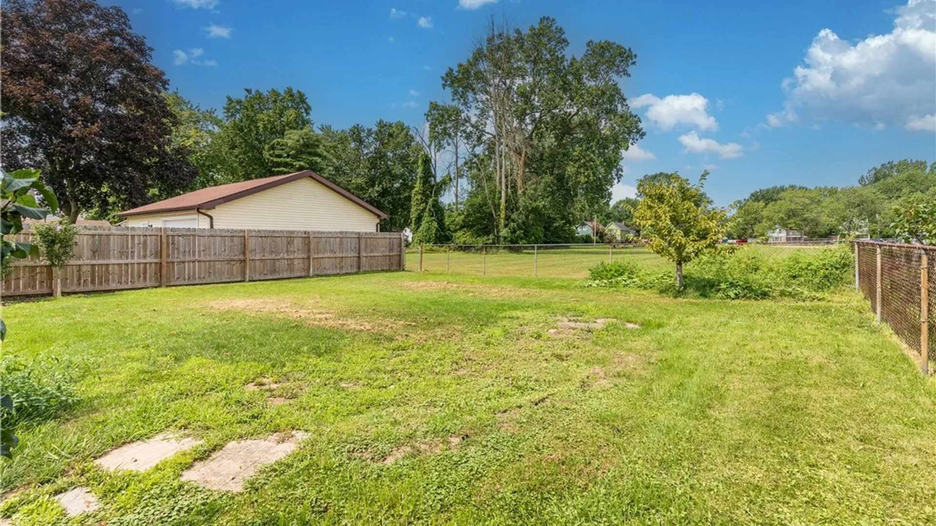 Property at 106 E Felton Street, North Tonawanda, NY 14120 7