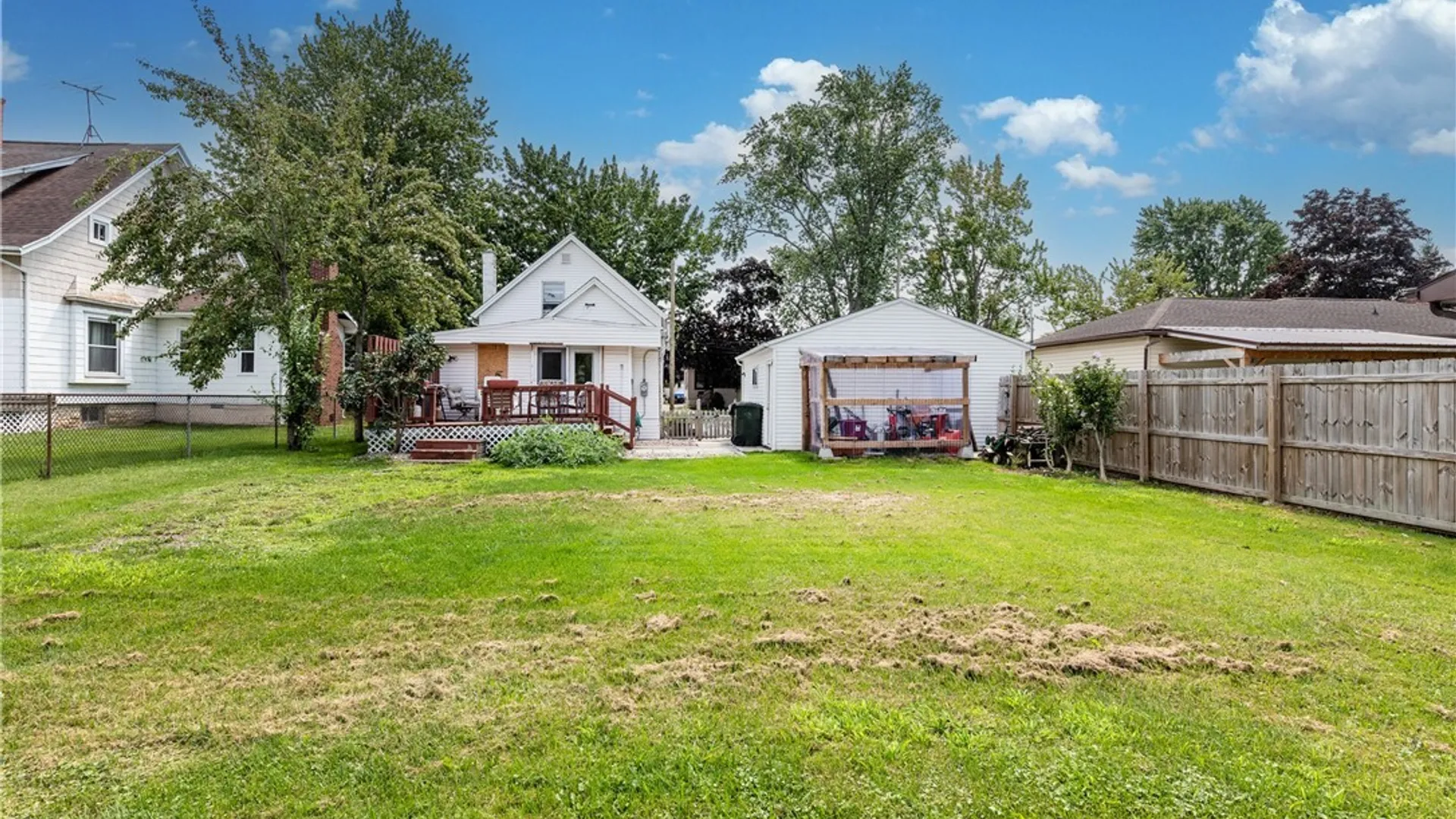 Property at 106 E Felton Street, North Tonawanda, NY 14120 9