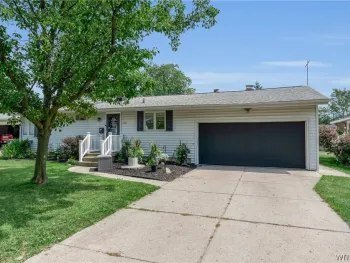 Property at 208 Royal Parkway, Amherst, NY 14221