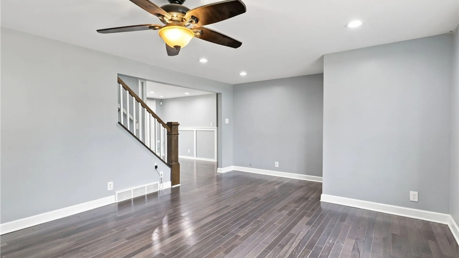 Property at 20 Leni Lane, Cheektowaga, NY 14225 5
