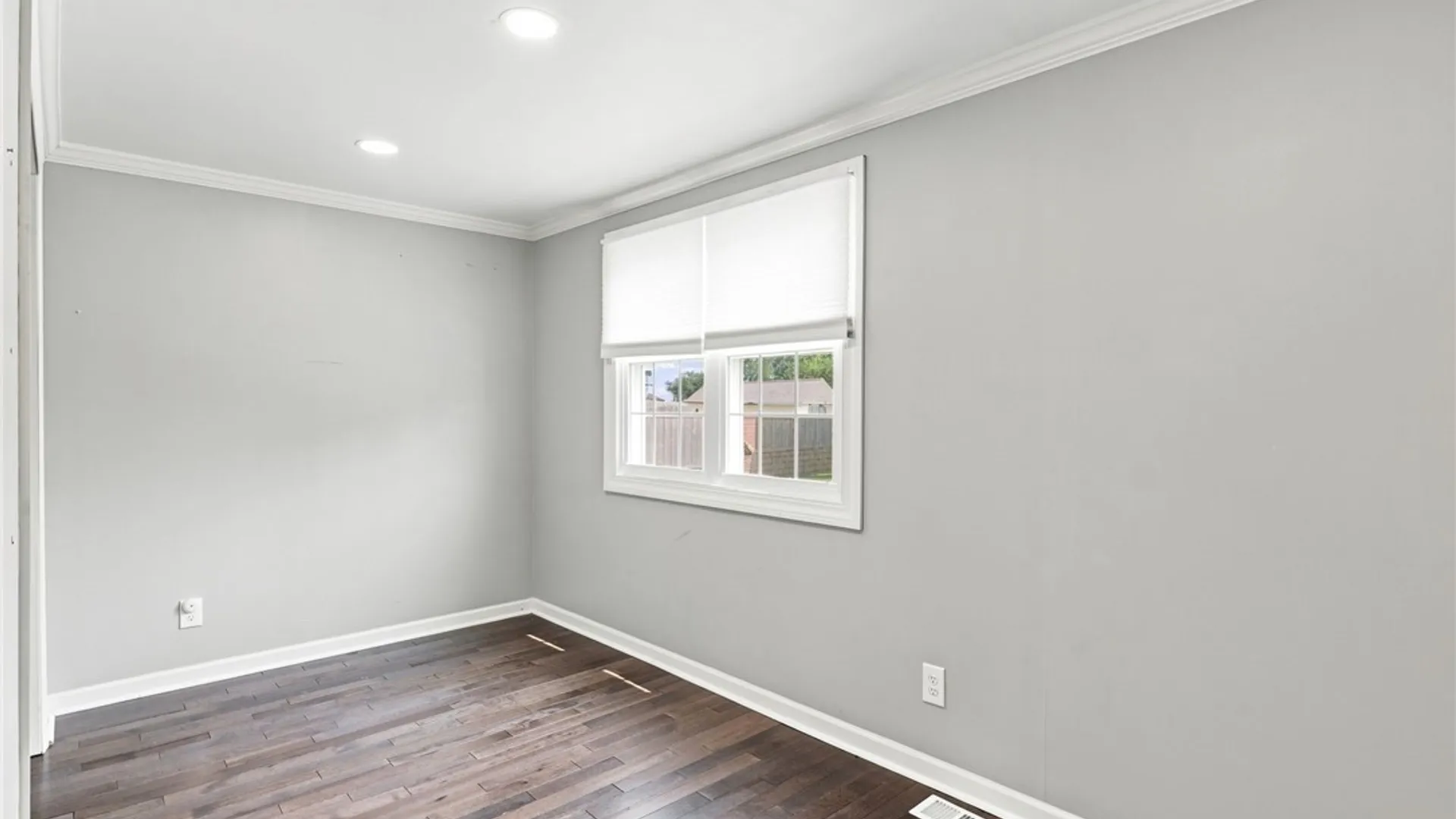 Property at 20 Leni Lane, Cheektowaga, NY 14225 19