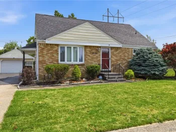 Property at 20 Leni Lane, Cheektowaga, NY 14225