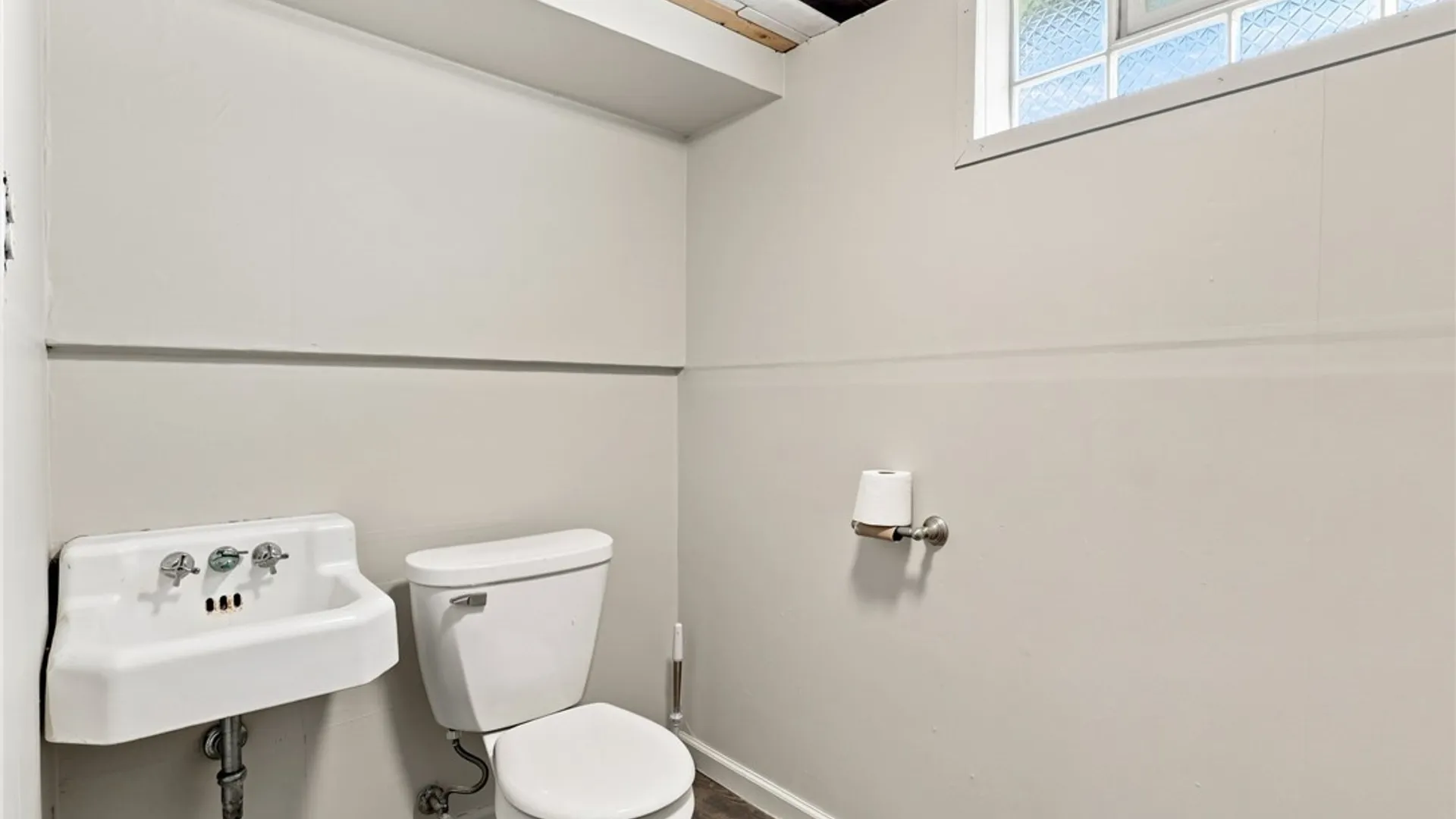 Property at 20 Leni Lane, Cheektowaga, NY 14225 29