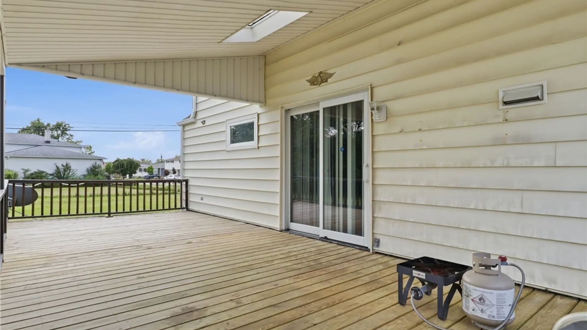 Property at 20 Leni Lane, Cheektowaga, NY 14225 32