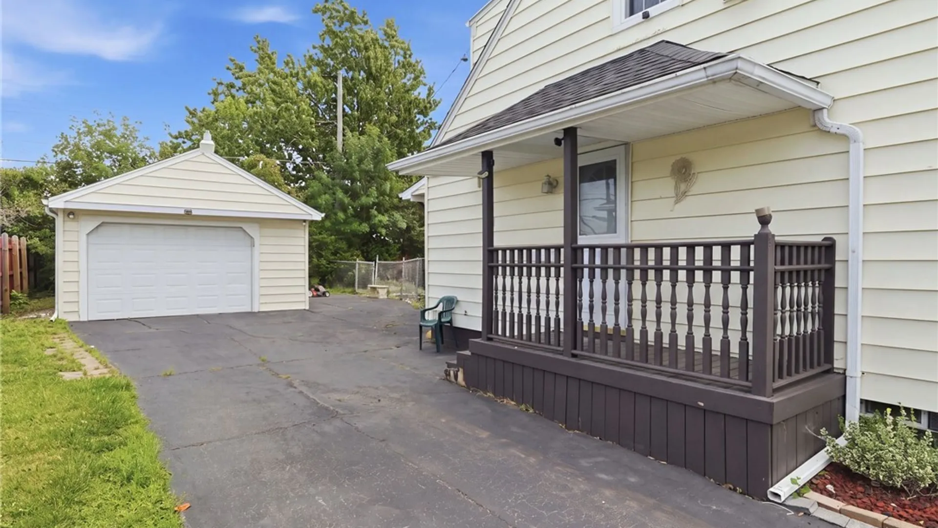 Property at 20 Leni Lane, Cheektowaga, NY 14225 33
