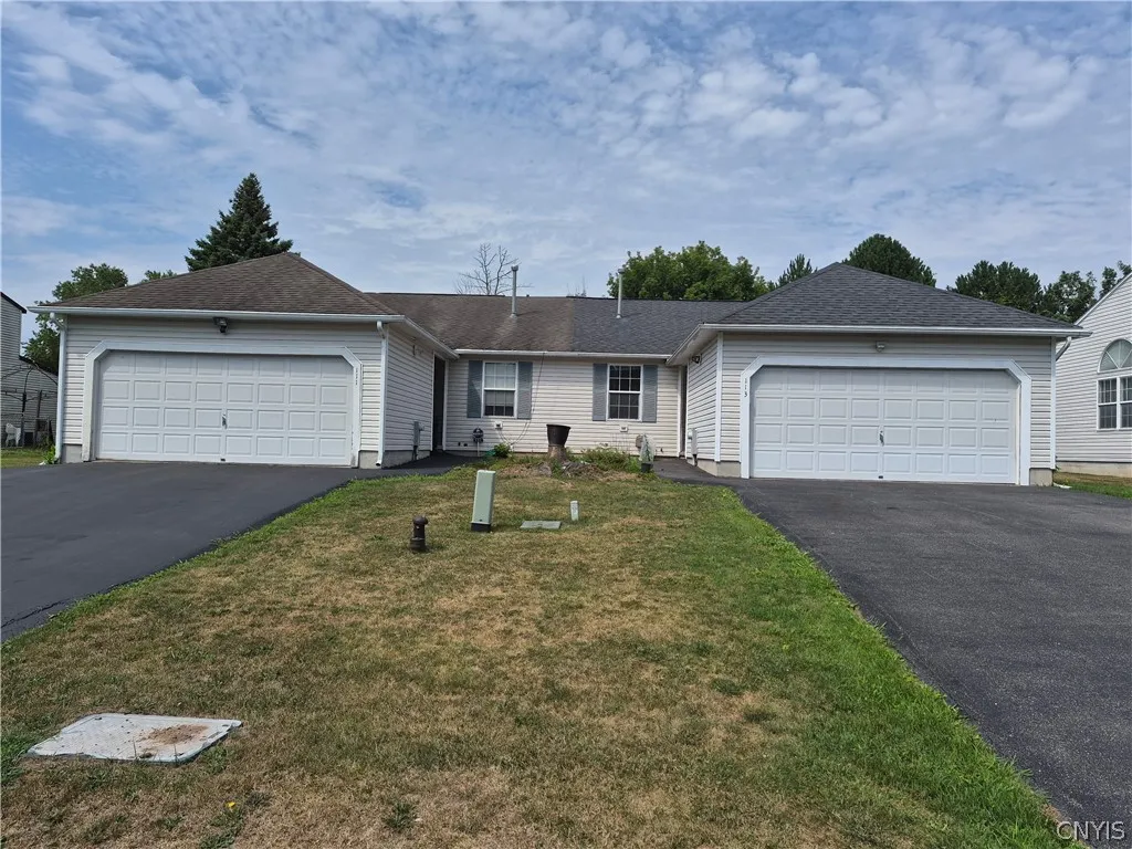 Property at 113 Braintree Drive, Clay, NY 13088