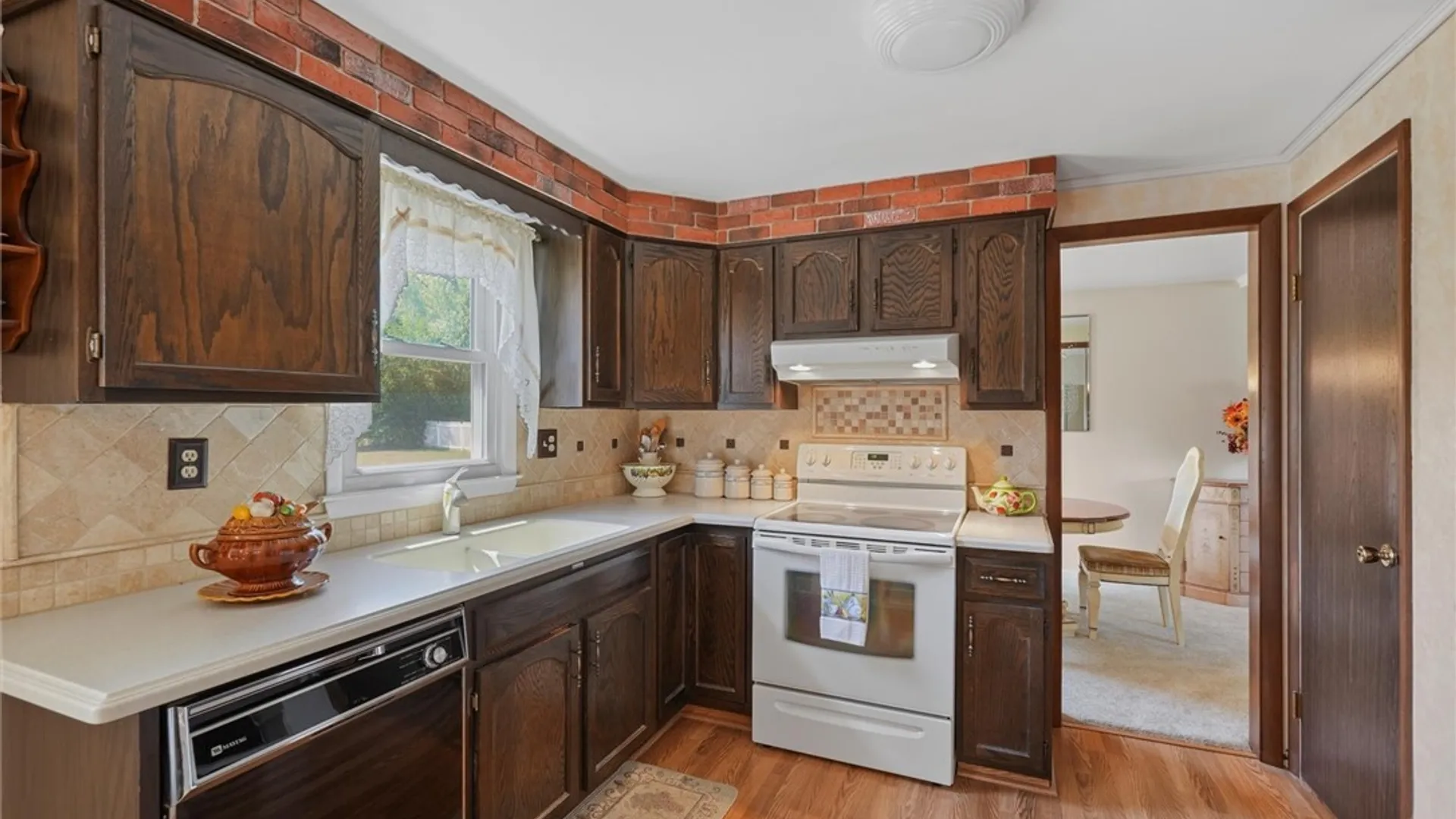 Property at 6870 Crystalwood Drive, Salina, NY 13088 19