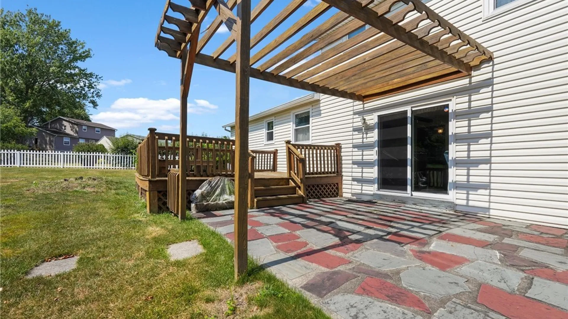 Property at 6870 Crystalwood Drive, Salina, NY 13088 37