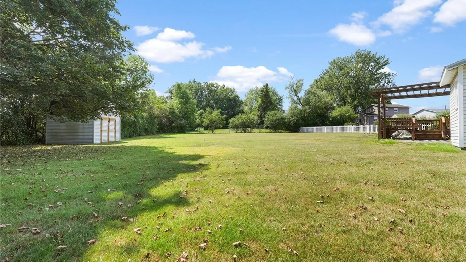 Property at 6870 Crystalwood Drive, Salina, NY 13088 33