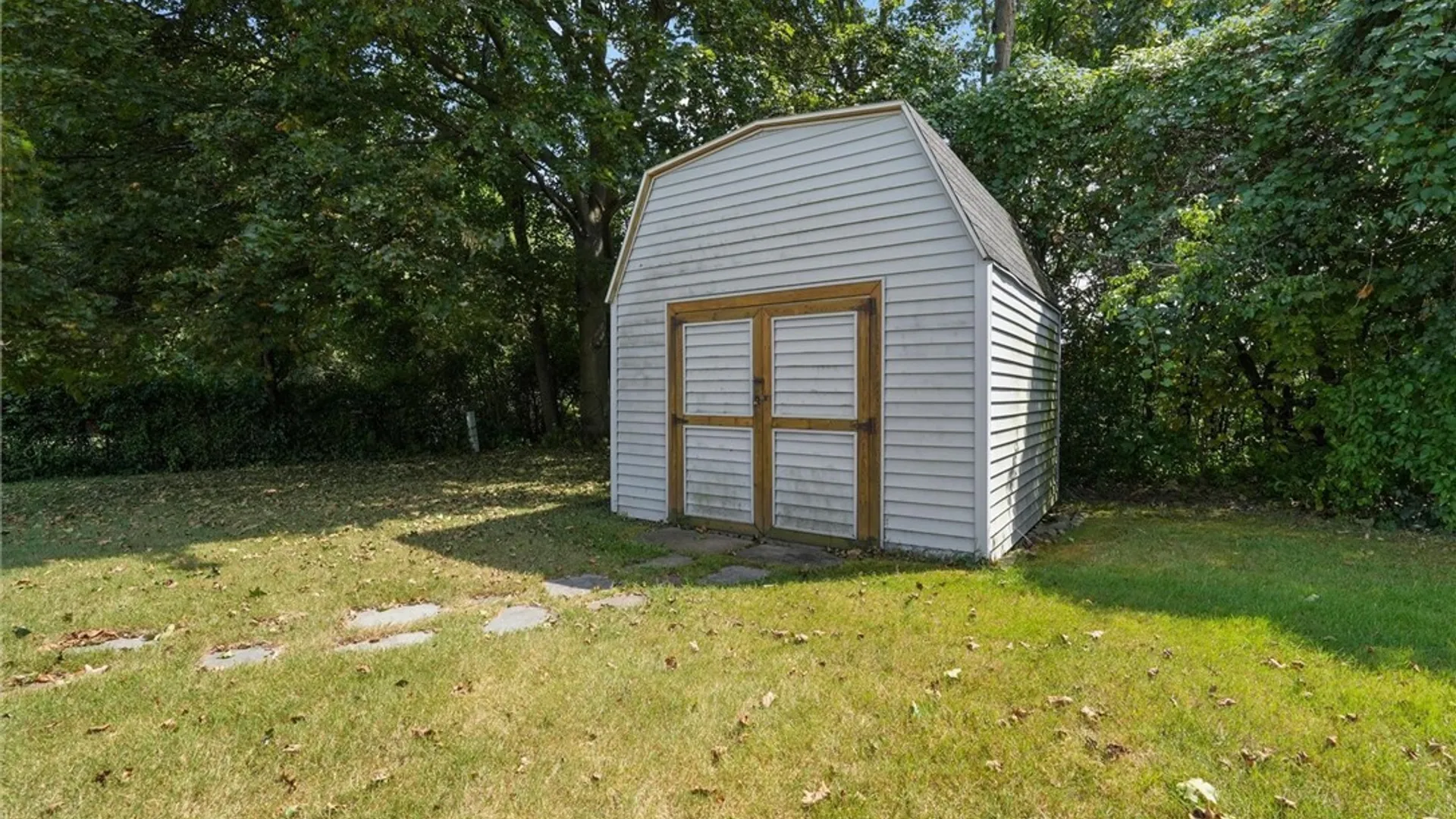 Property at 6870 Crystalwood Drive, Salina, NY 13088 35