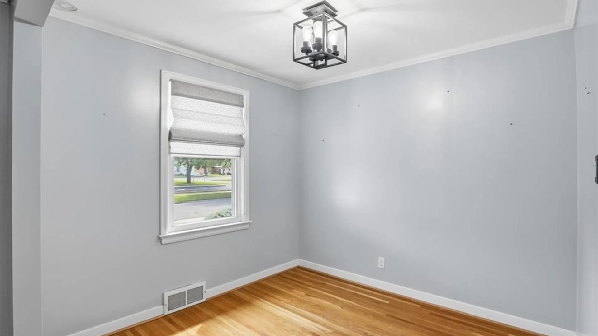 Property at 316 Mcconkey Drive, Tonawanda, NY 14223 10