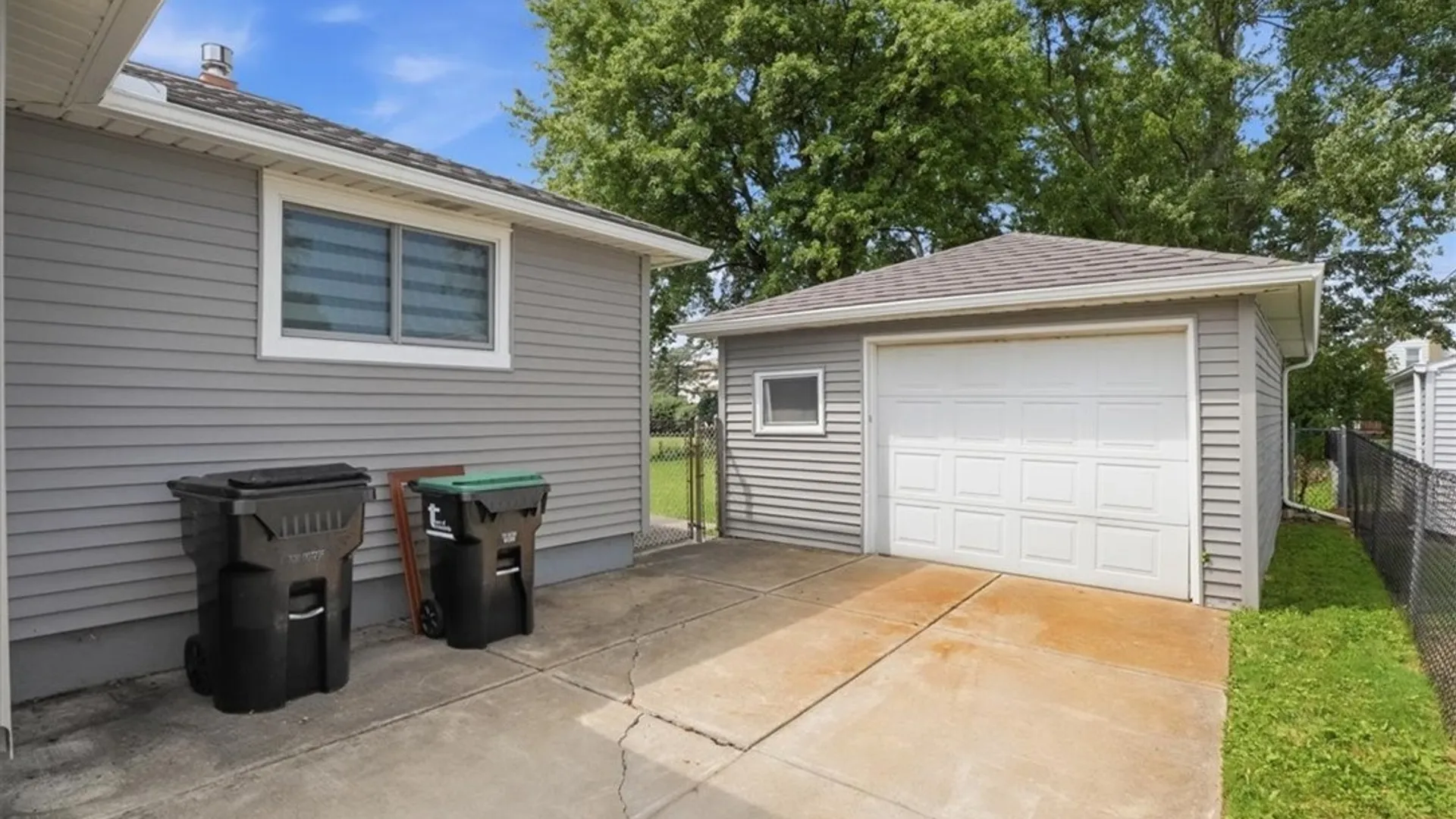 Property at 316 Mcconkey Drive, Tonawanda, NY 14223 34