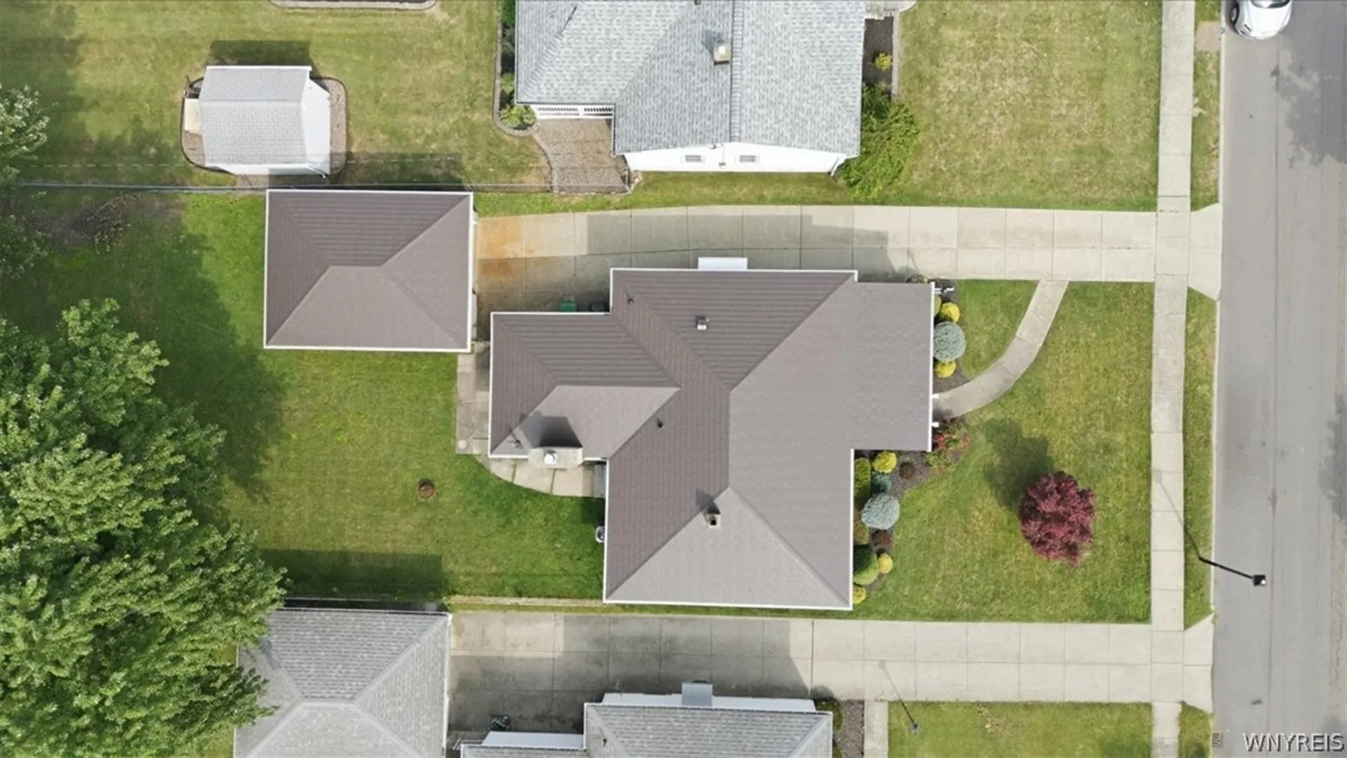 Property at 316 Mcconkey Drive, Tonawanda, NY 14223 4