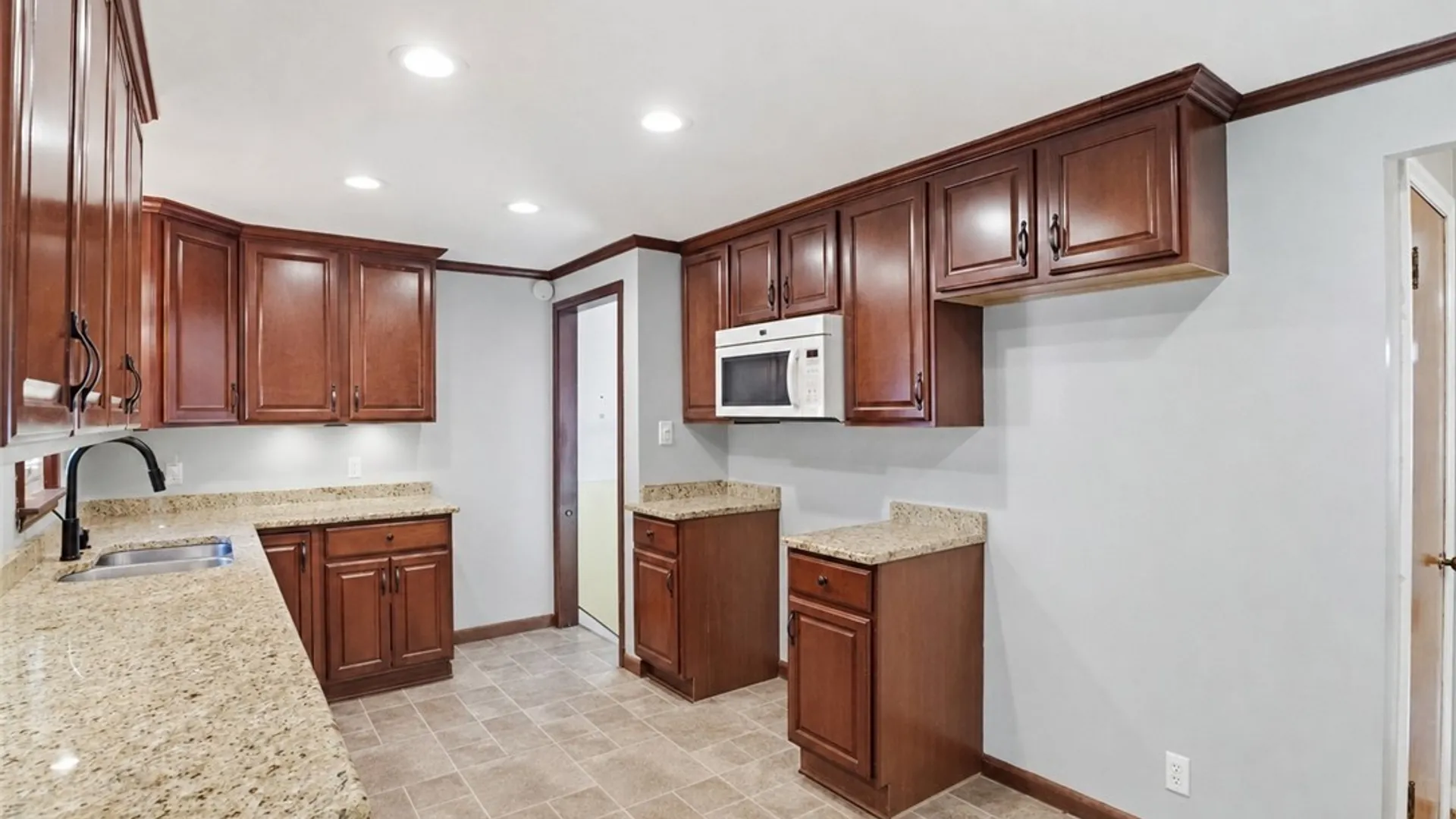 Property at 316 Mcconkey Drive, Tonawanda, NY 14223 13