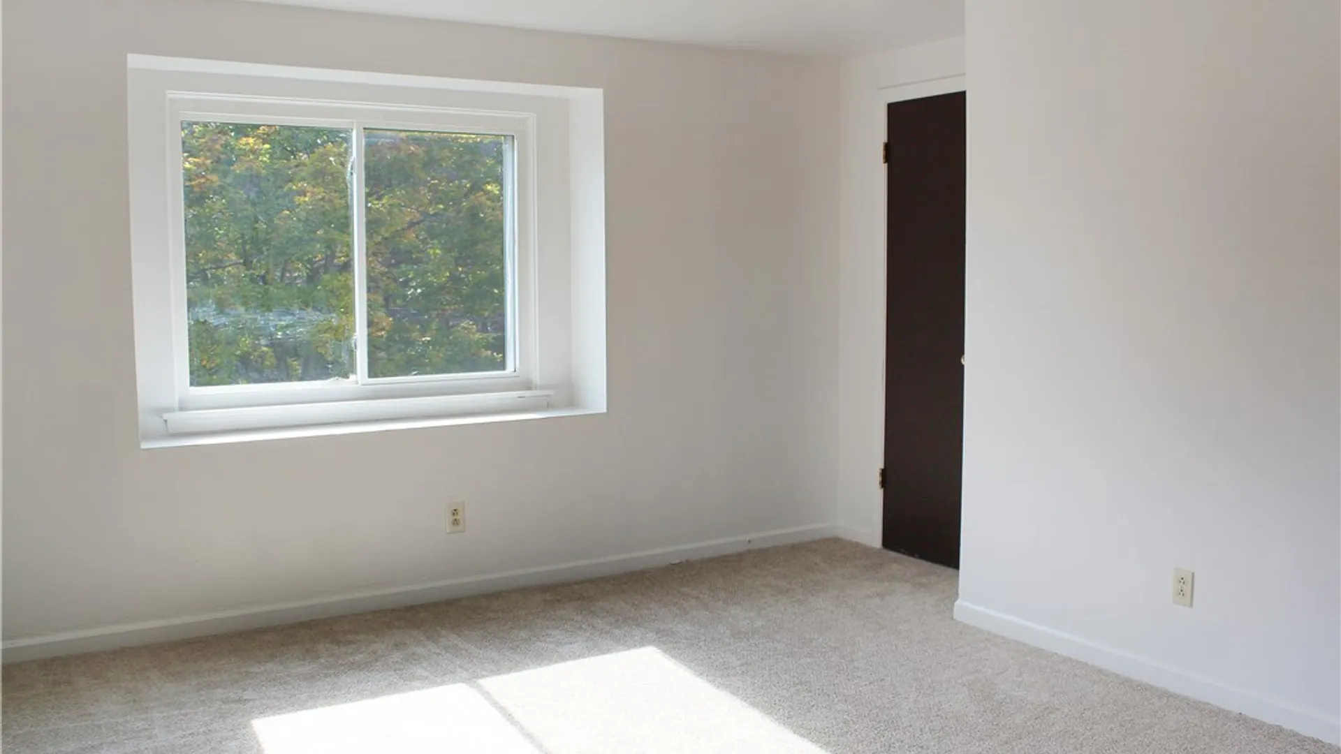 Property at 116 Berehaven Drive, Amherst, NY 14228 7