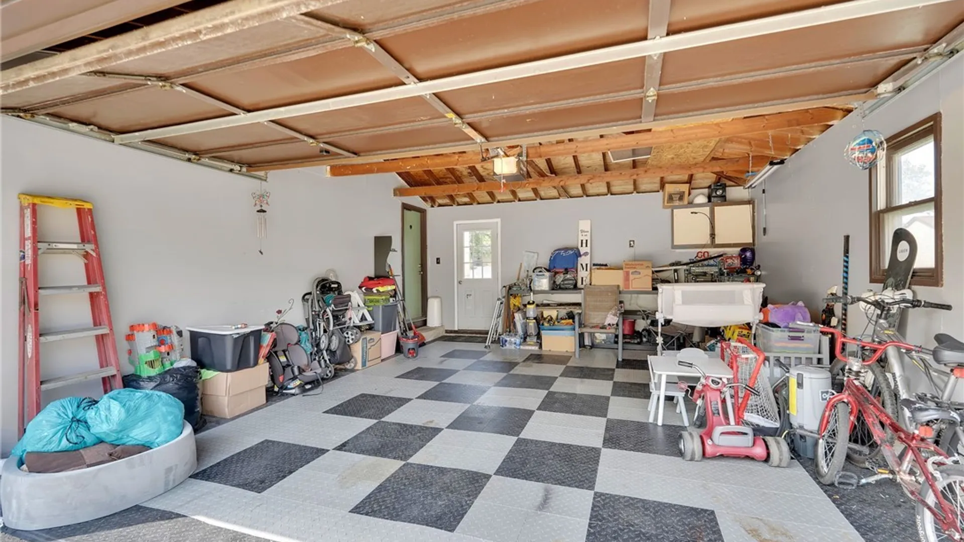 Property at 3710 Howard Road, Hamburg, NY 14075 4