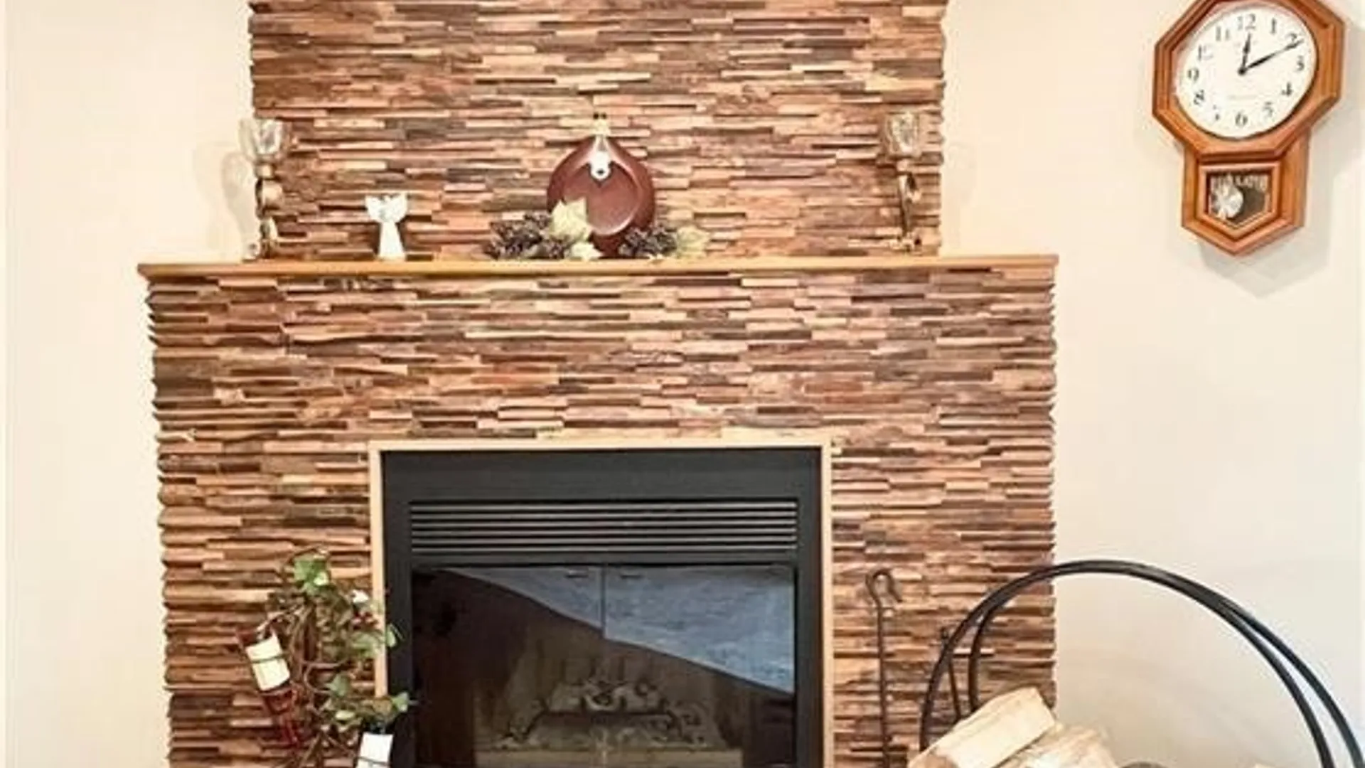 Property at 8423 Bubbling Springs Drive, Clay, NY 13027 21