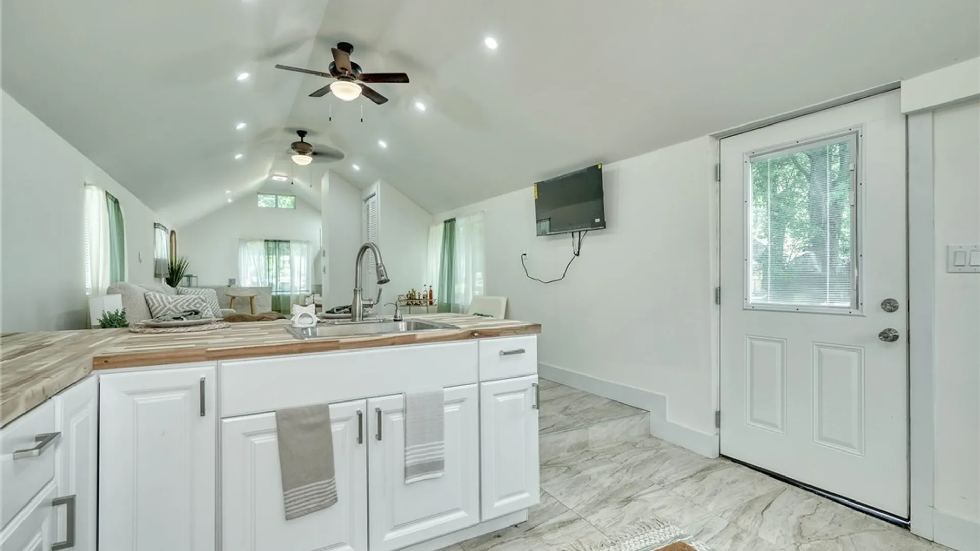 Property at 1304 Lake Rd #C43, Webster, NY 14580 9