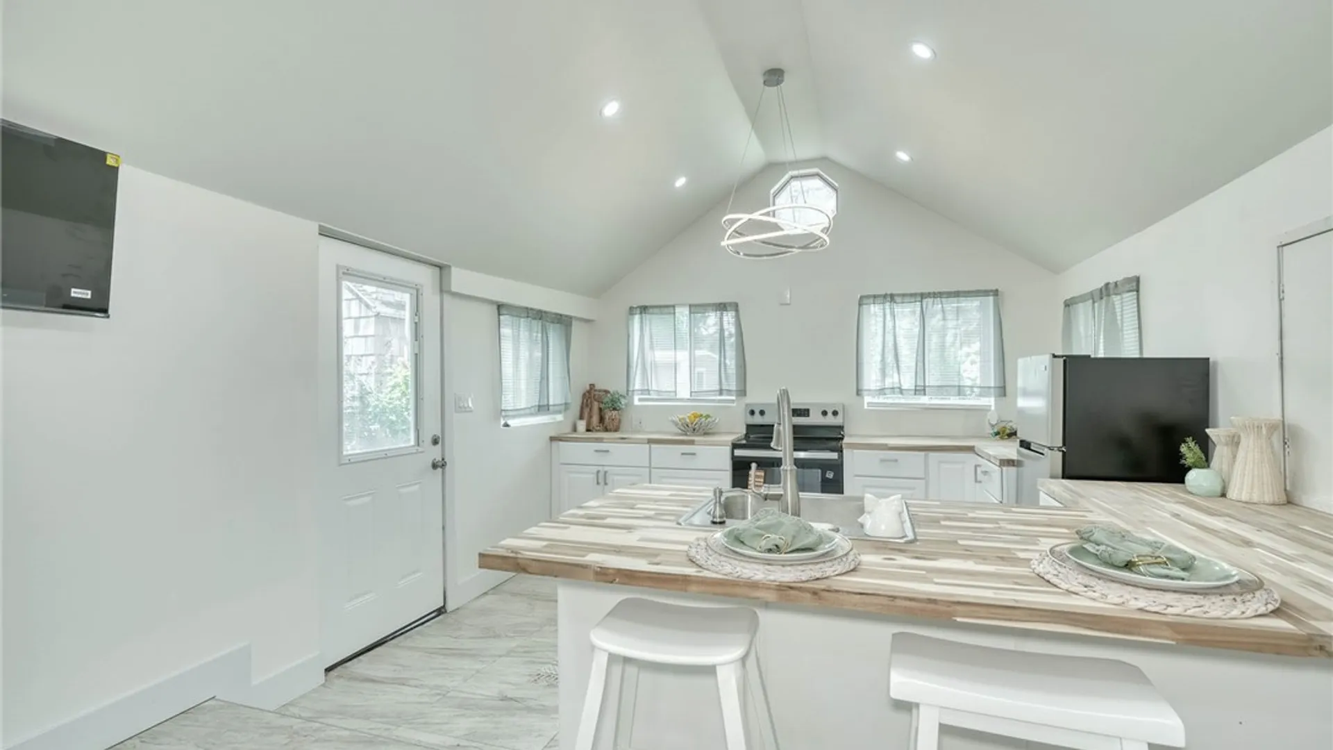 Property at 1304 Lake Rd #C43, Webster, NY 14580 14