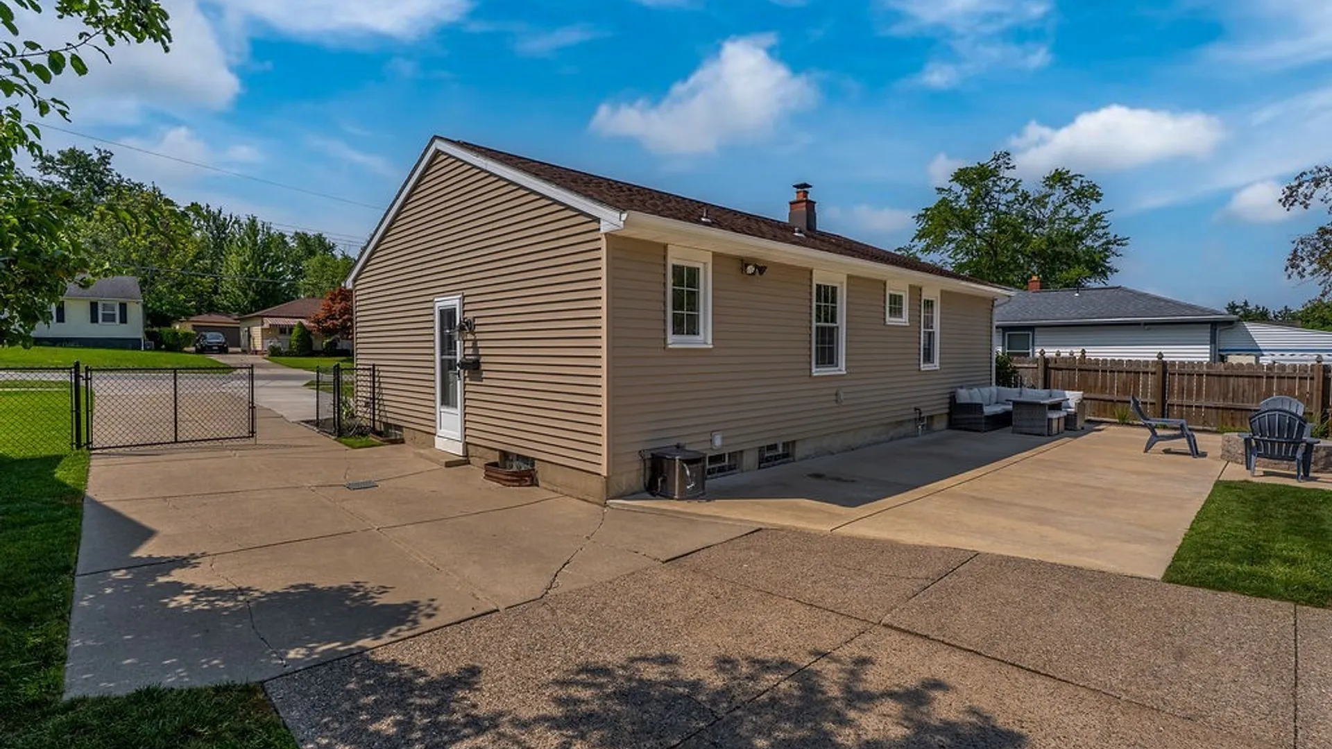 Property at 100 Burmon Drive, Orchard Park, NY 14127 21