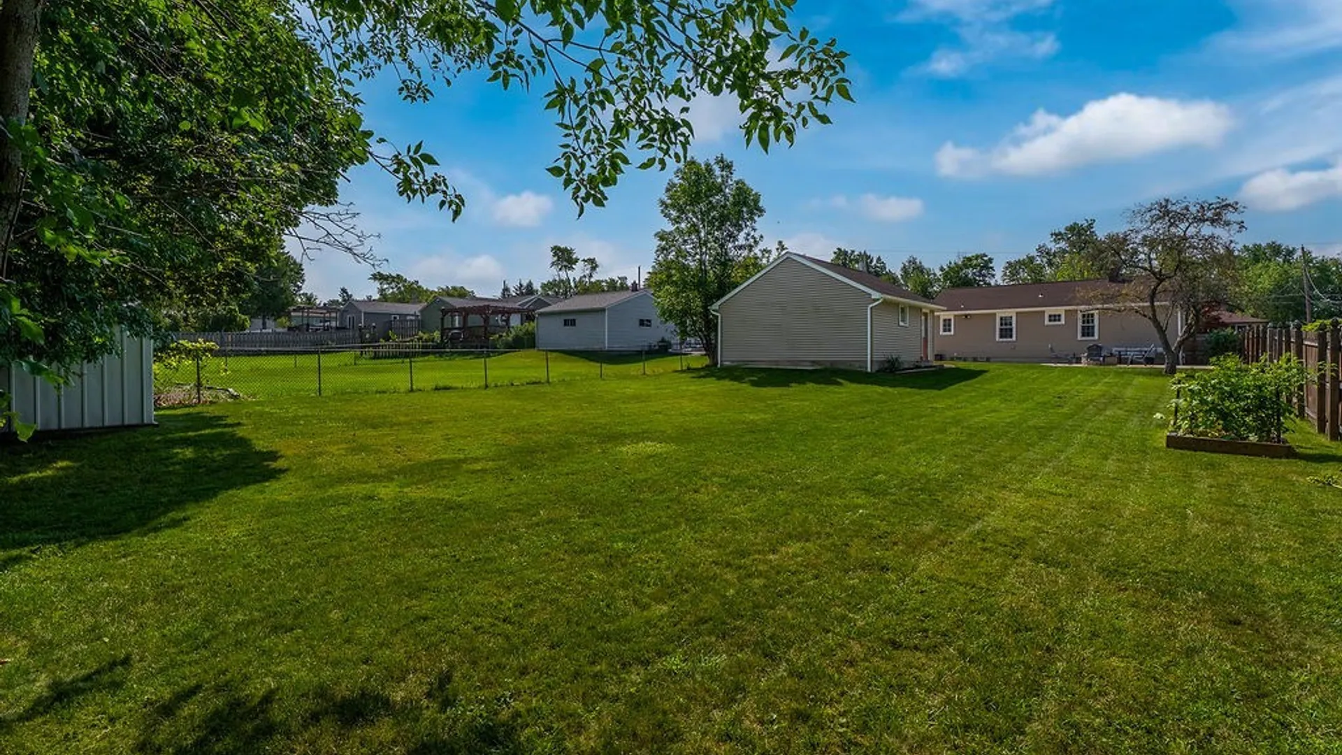 Property at 100 Burmon Drive, Orchard Park, NY 14127 27