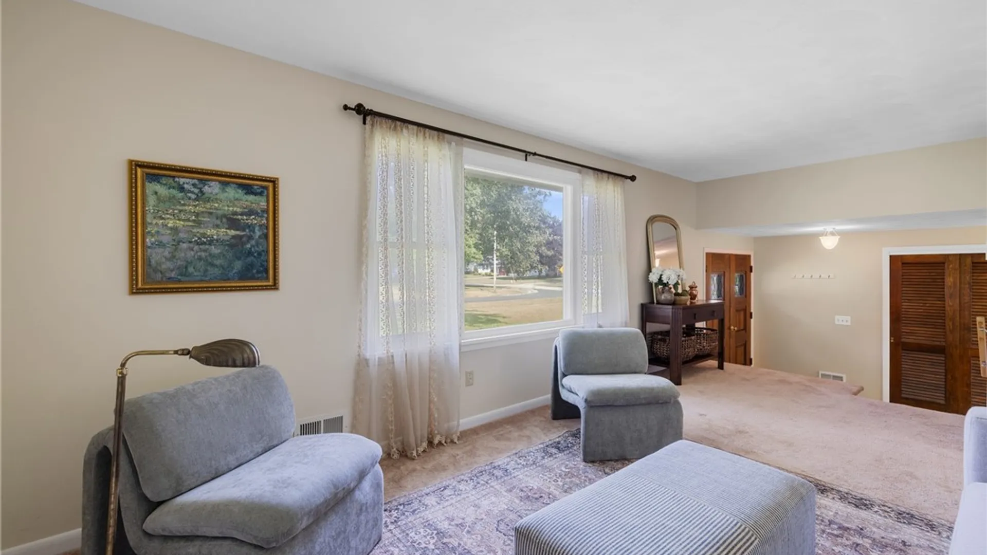 Property at 10 Medallion Drive, Greece, NY 14626 12