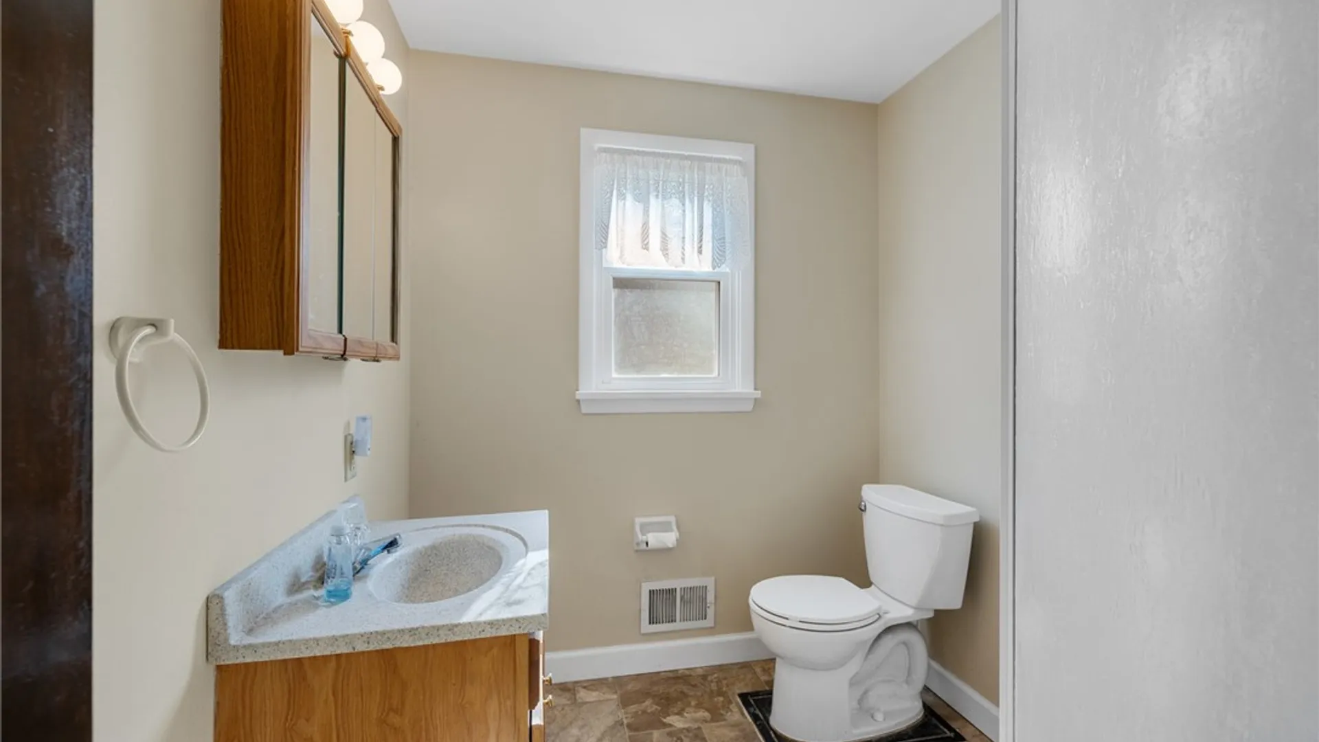 Property at 10 Medallion Drive, Greece, NY 14626 9