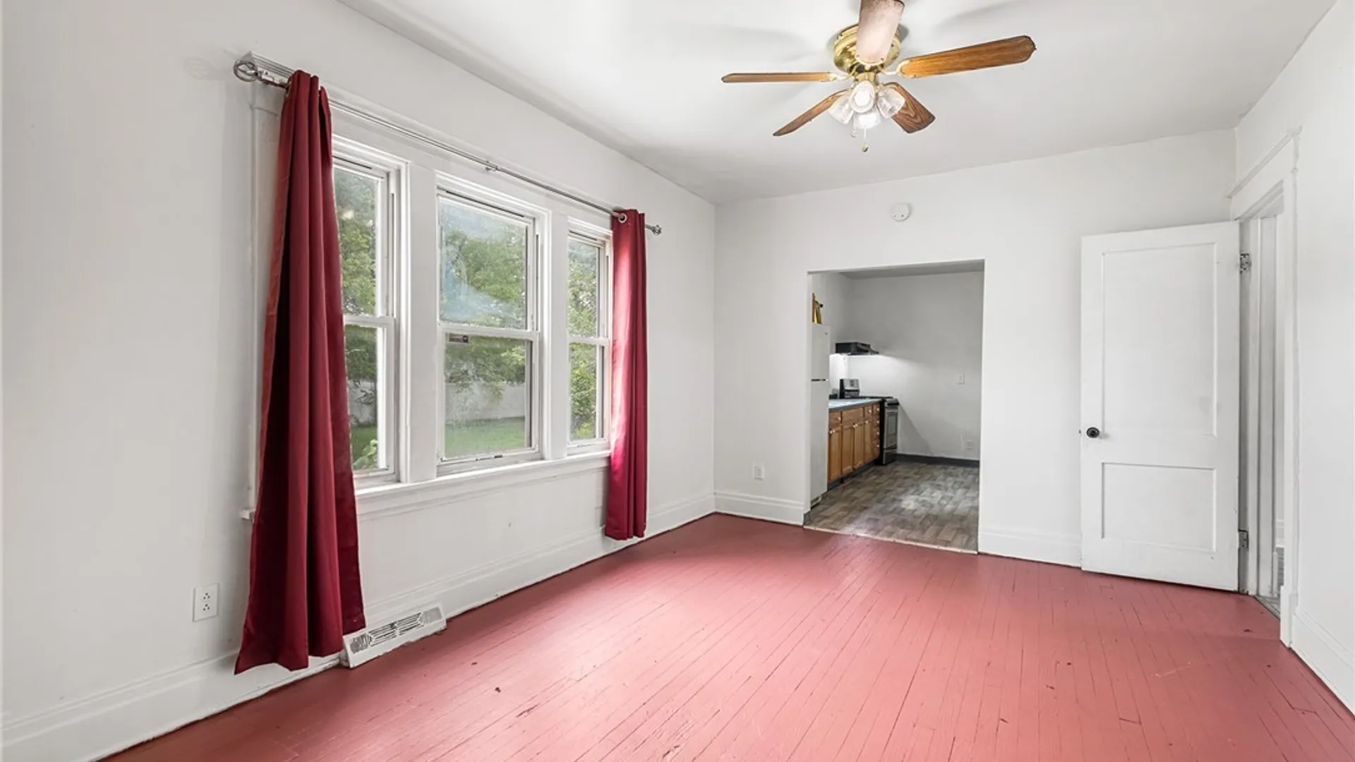Property at 81 Dorris Avenue, Buffalo, NY 14215 5