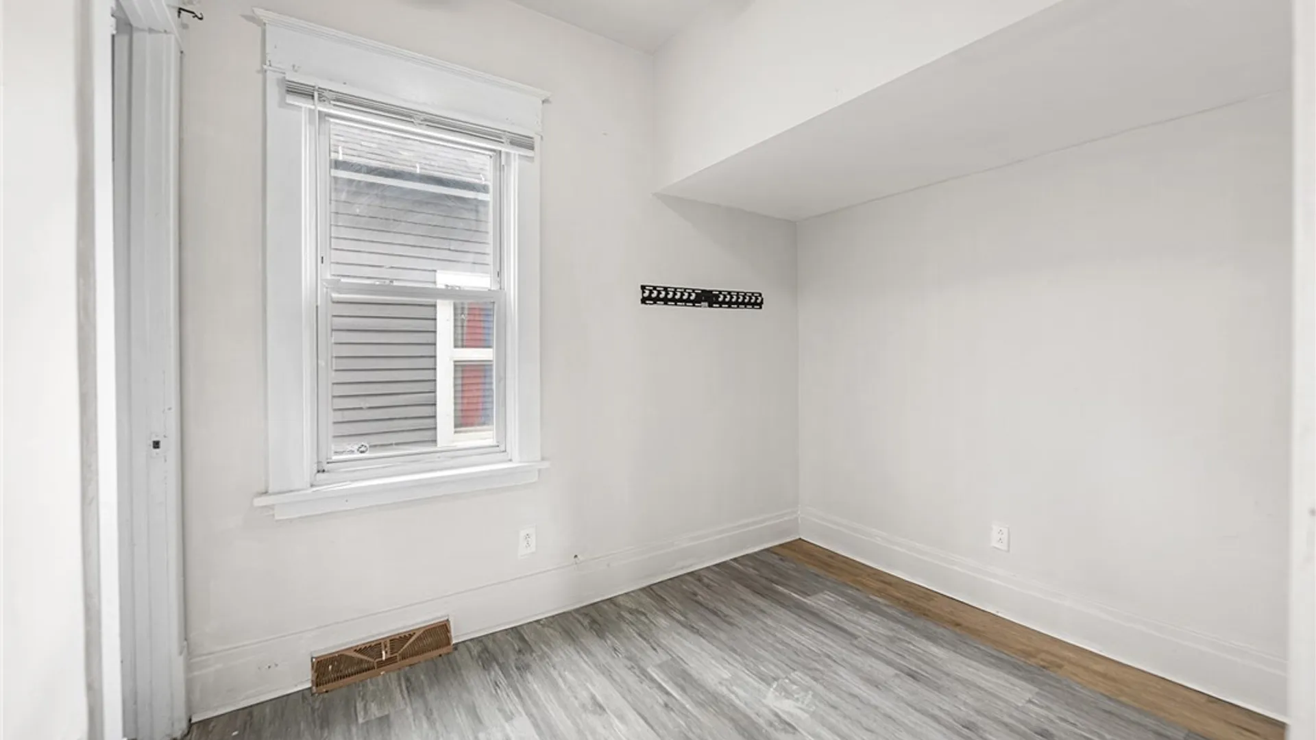 Property at 81 Dorris Avenue, Buffalo, NY 14215 14