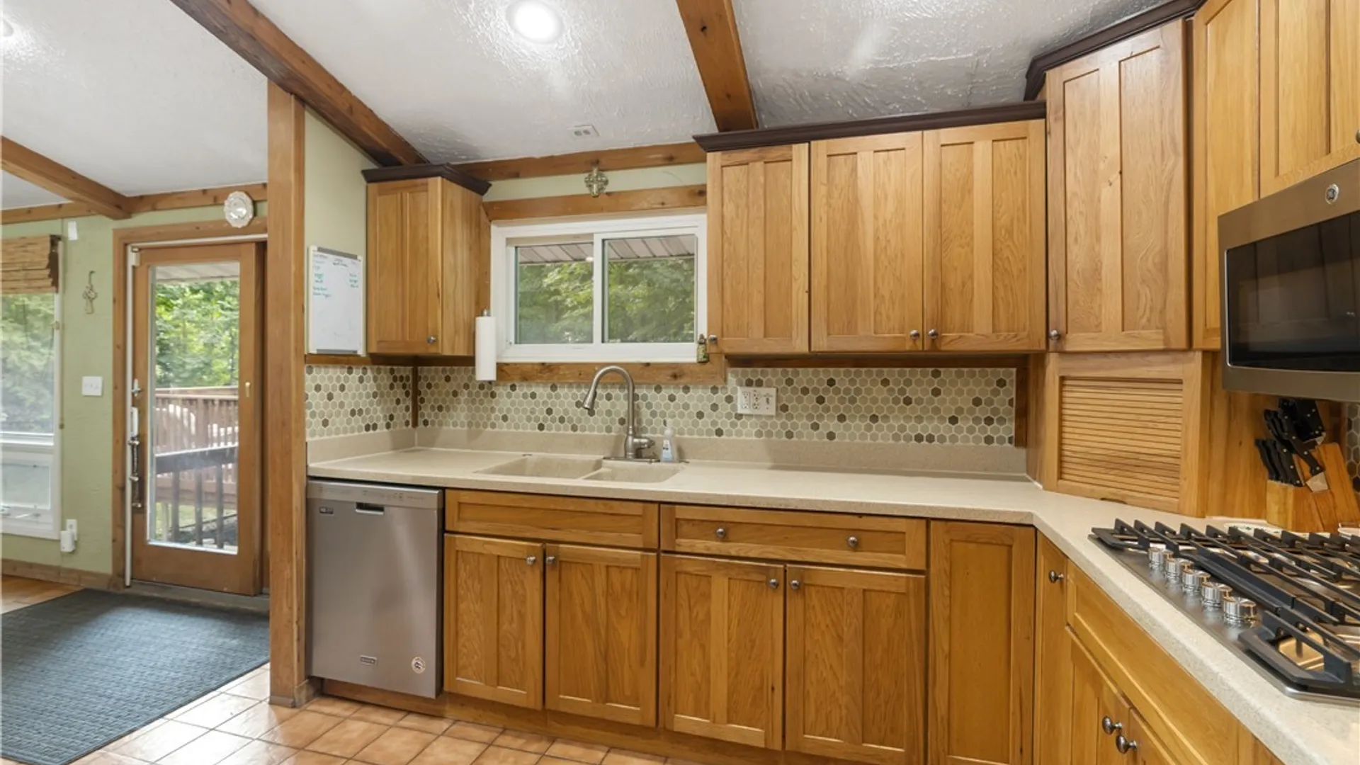 Property at 5006 Woodside Road, DeWitt, NY 13066 15