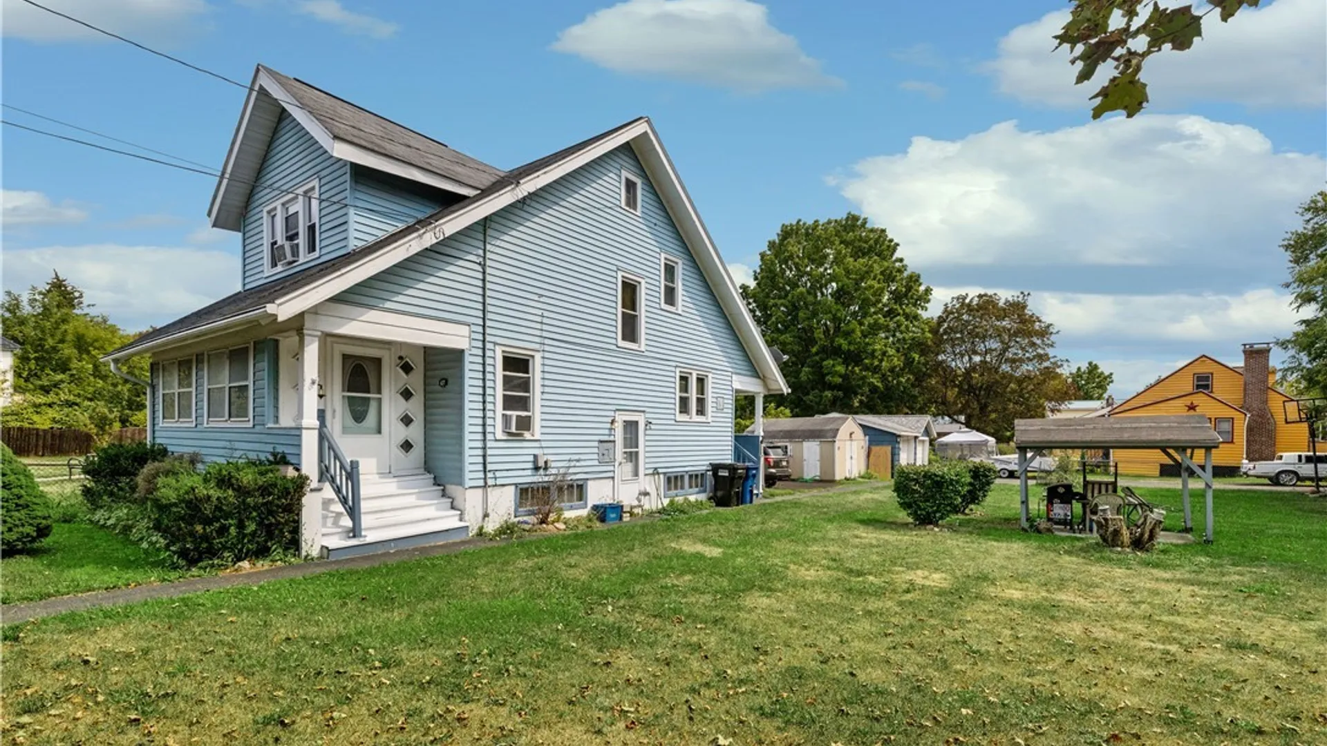 Property at 627 W Newell Street, Syracuse, NY 13205 4