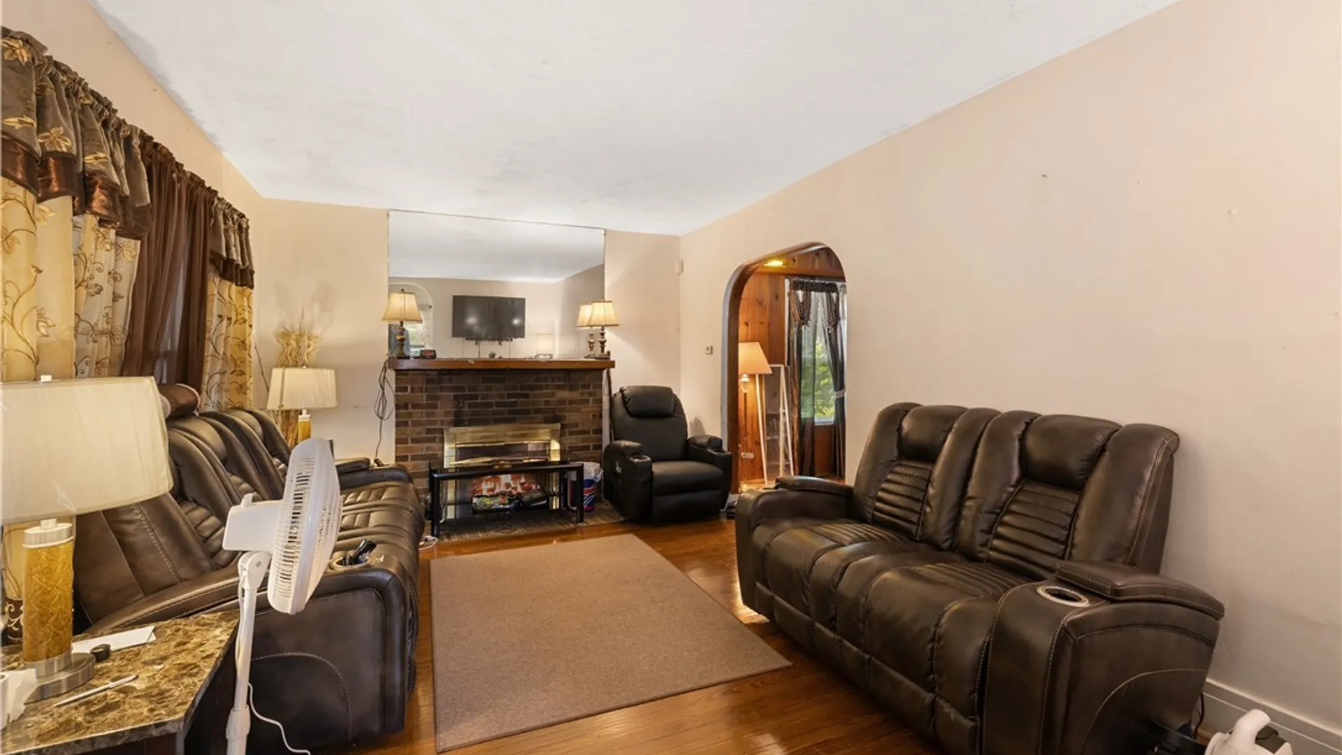 Property at 627 W Newell Street, Syracuse, NY 13205 8
