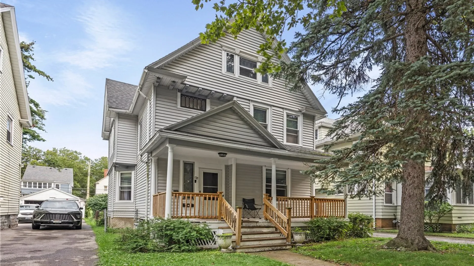 Property at 98 Melrose Street, Rochester, NY 14619 3
