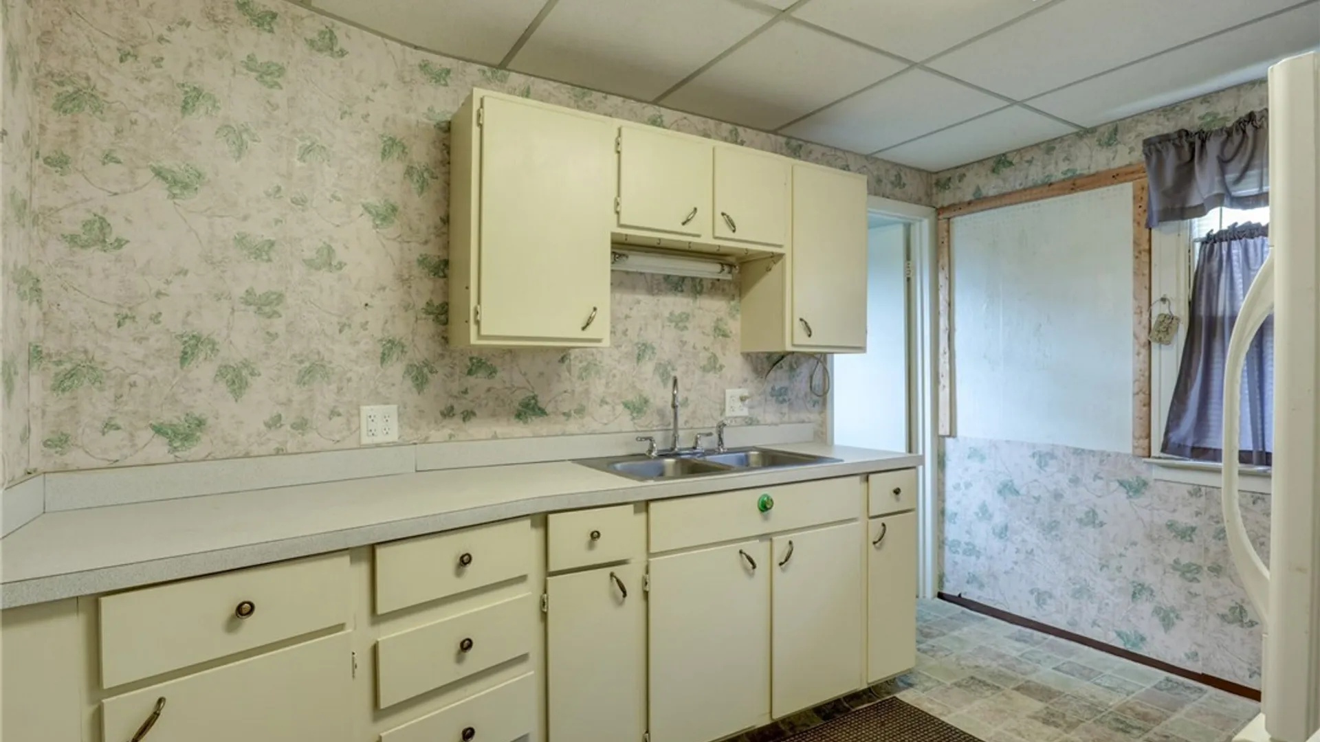 Property at 13 Crown Street, Jamestown, NY 14701 33