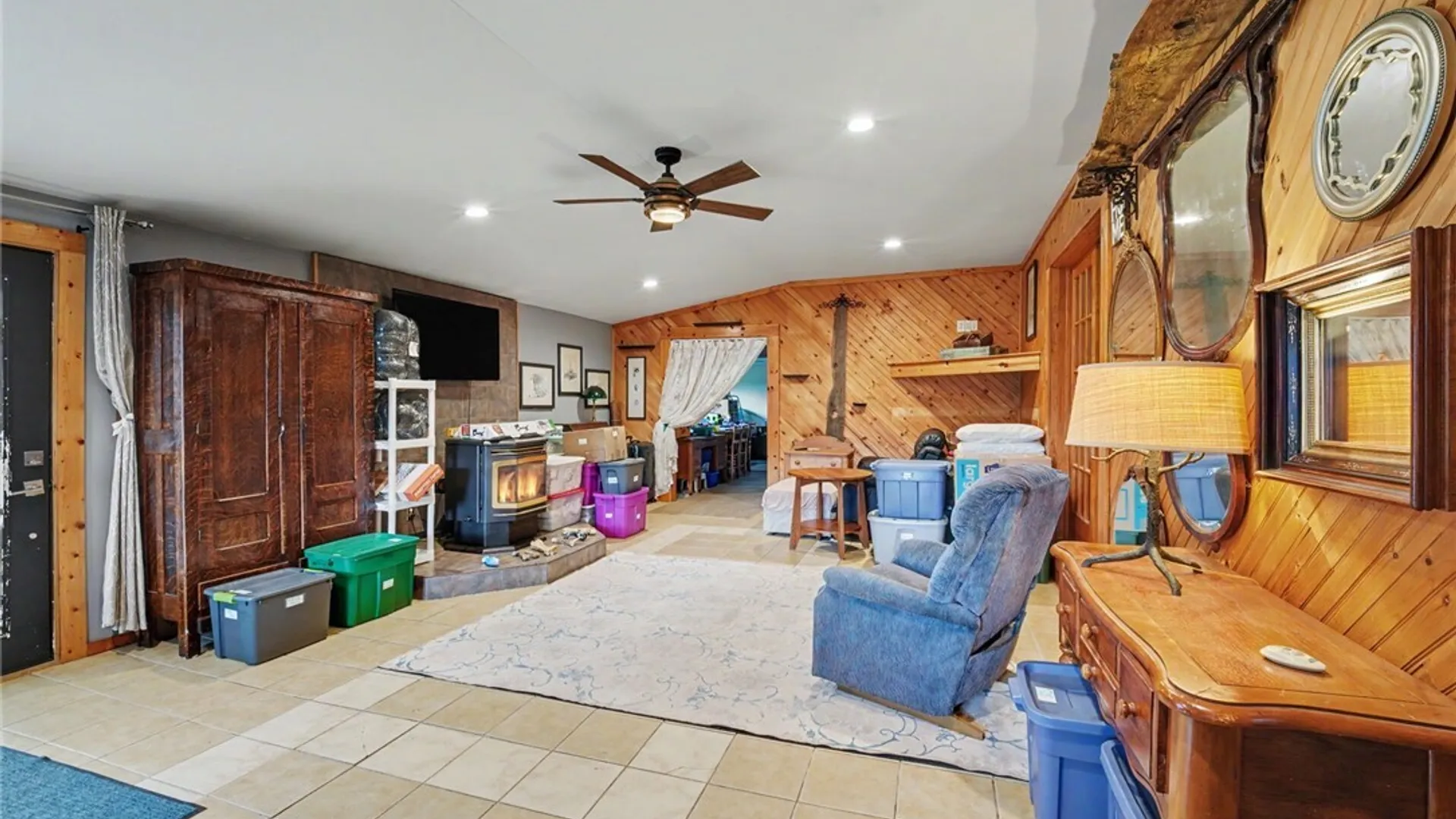 Property at 9119 Akron Road, Royalton, NY 14001 5