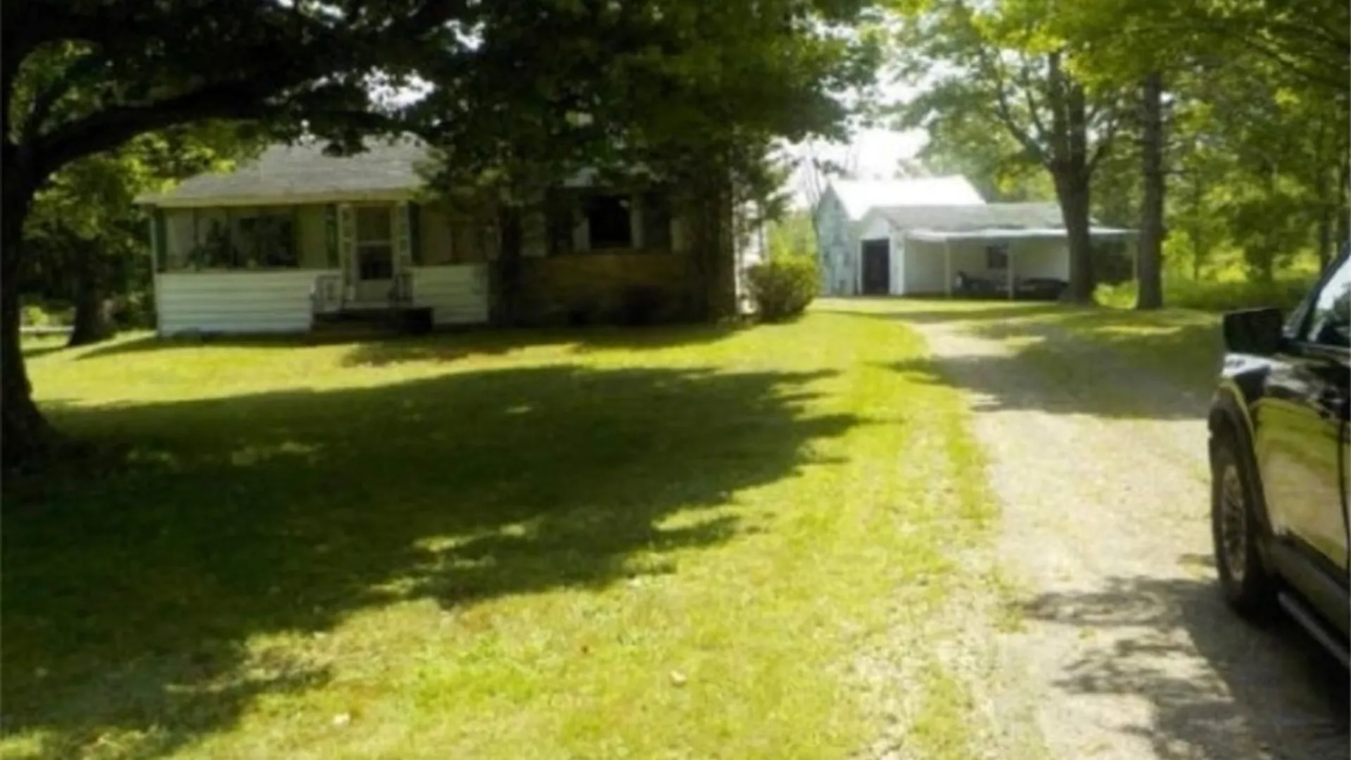 Property at 10953 Railroad Avenue, Brant, NY 14081 3