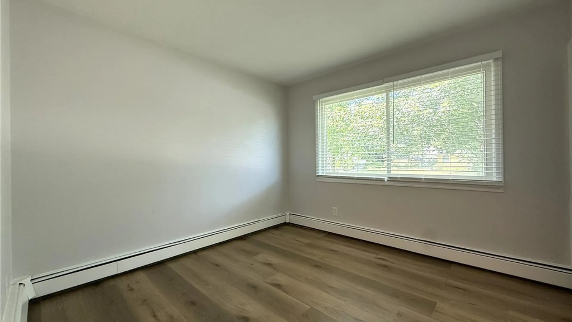 Property at 185 Marilyn Drive, Grand Island, NY 14072 15